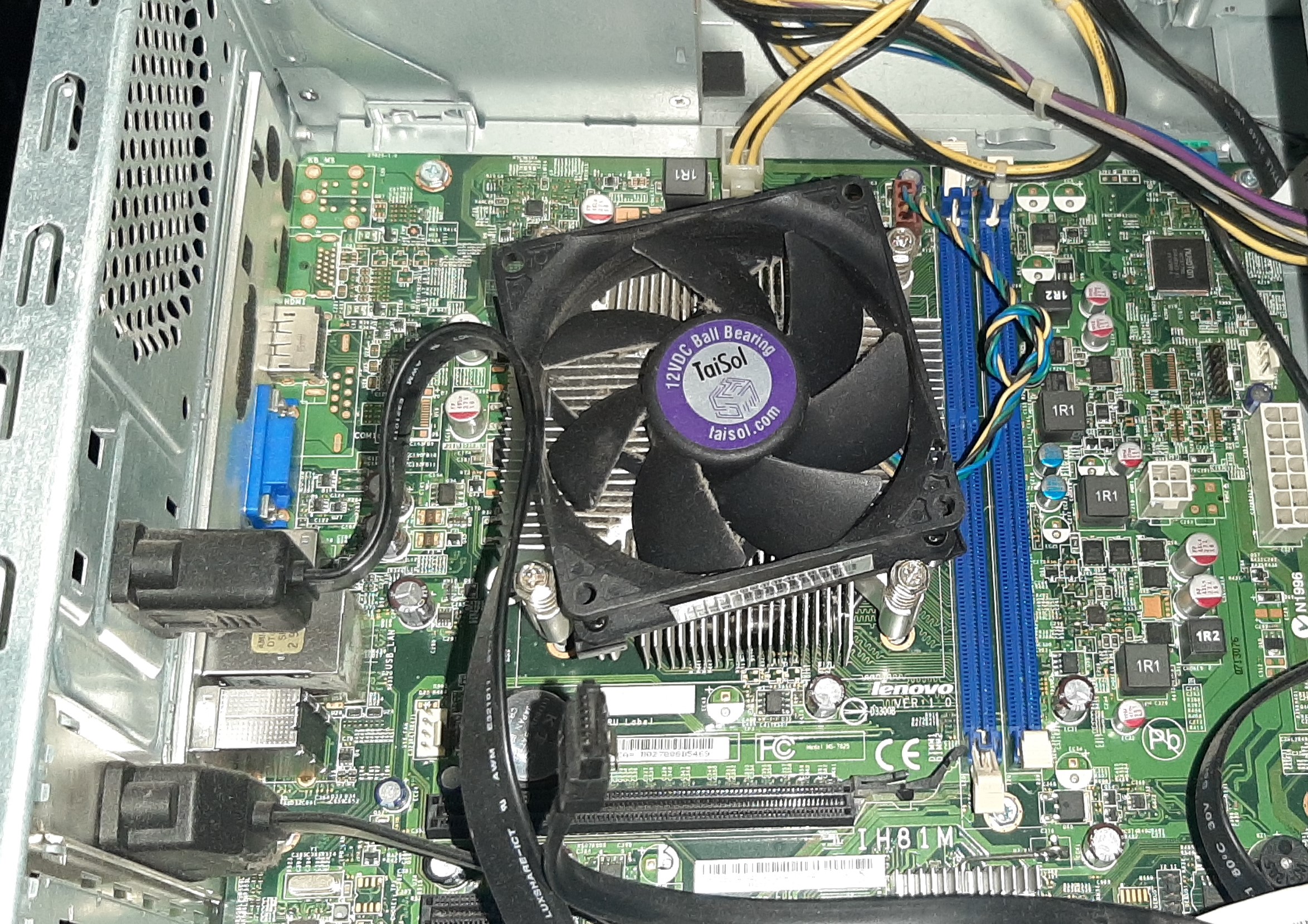 Lenovo ThinkCentre A85 MT (CPU : i5-650 Ram : 4 GB HDD : 250 GB)