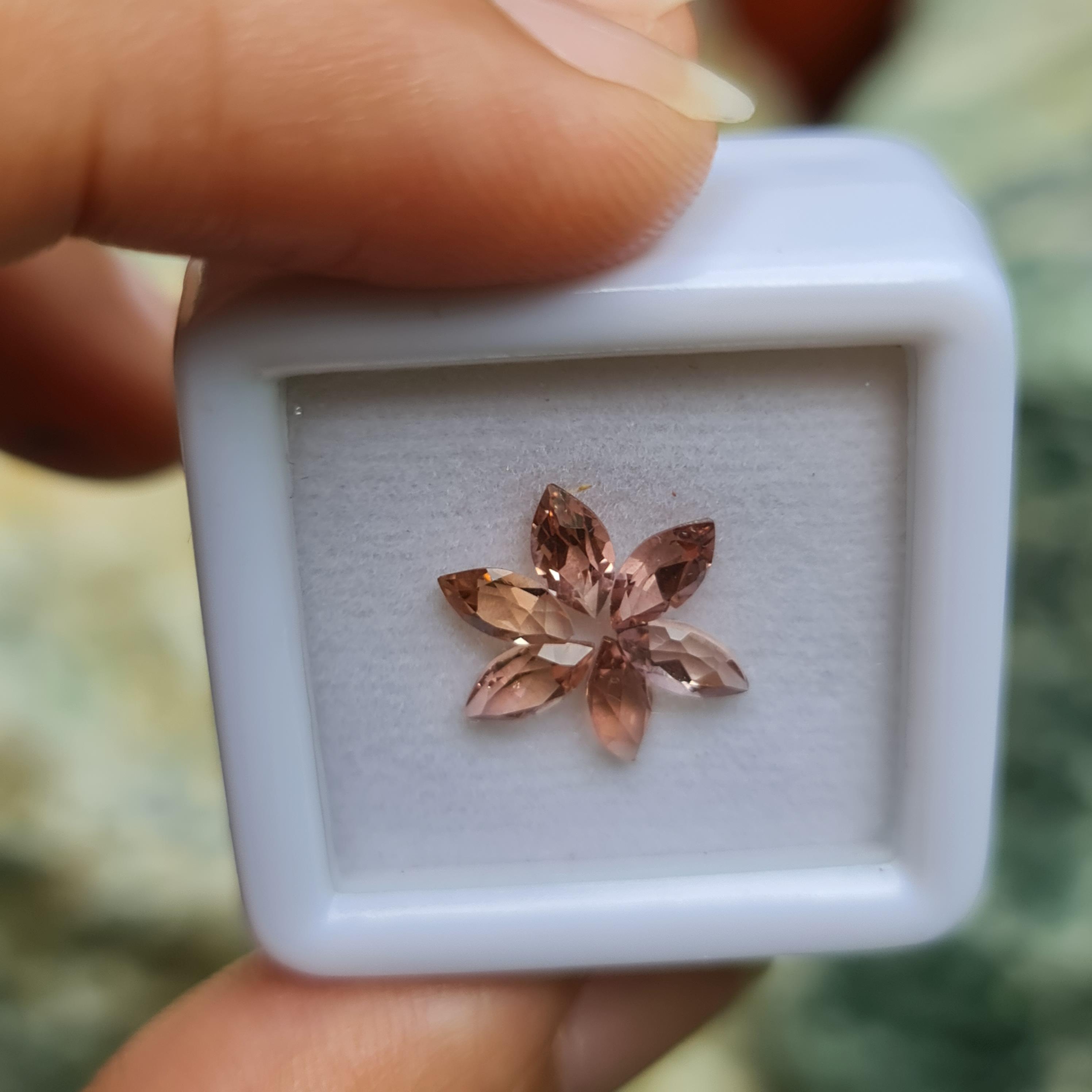 พลอย ชมพู พิ้งค์ ทัวร์มารีน (Pink Tourmaline) 1.46 กะรัต (Cts.) 6 เม็ด อัญมณีมงคลประจําวันเกิด เครื่องประดับพลอย