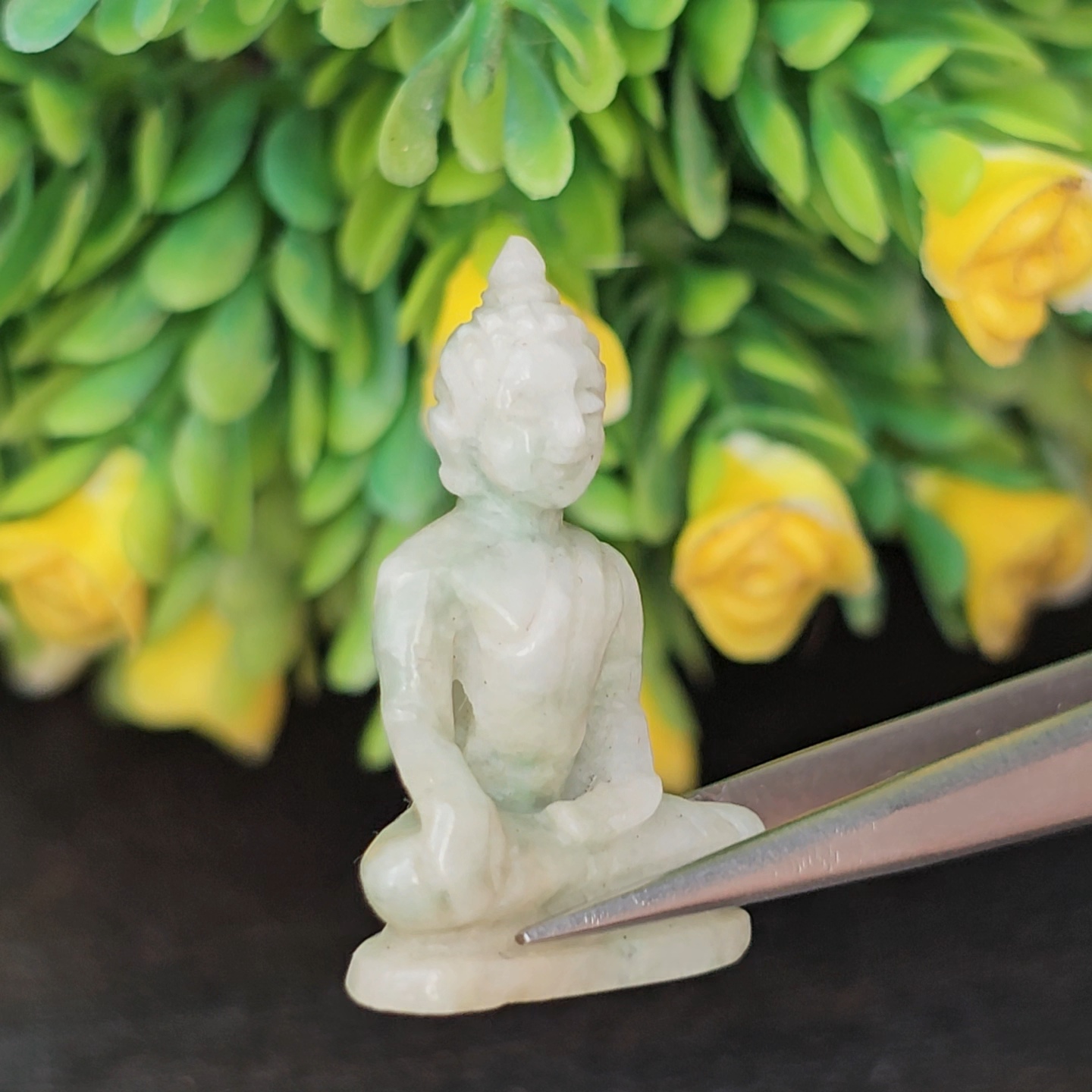 หยก แกะสลัก รูป พระ (Burmese jadeite) 22.9 กะรัต (cts.) หยก พม่า แท้