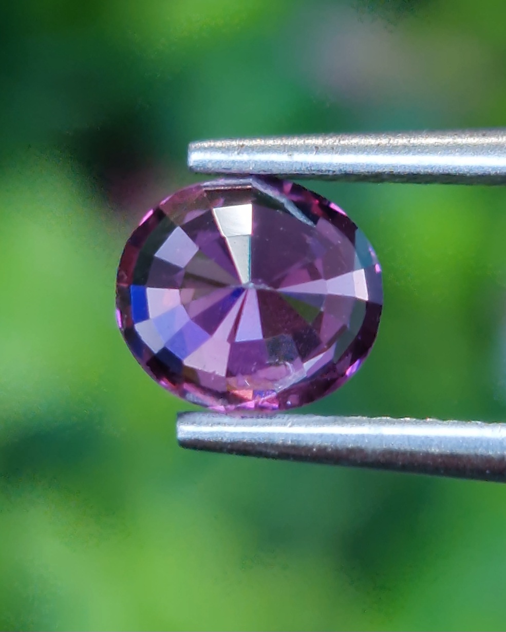 พลอย โรโดไลต์ กาเน็ท Rhodolite Garnet 1.07 กะรัต Cts.พลอยแท้ อัญมณีมงคลประจําวันเกิด เครื่องประดับพลอย