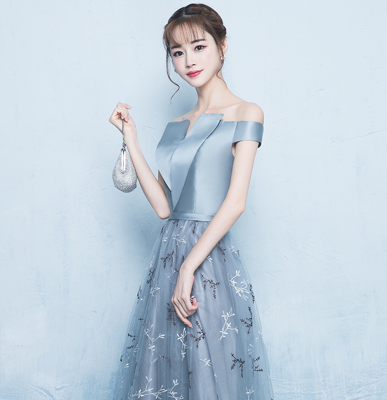 Pre-order ชุดราตรียาวเกาะไหล่ปาดจับเดรปช่วงอกกระโปรงตาข่ายเชือกผูกหลัง