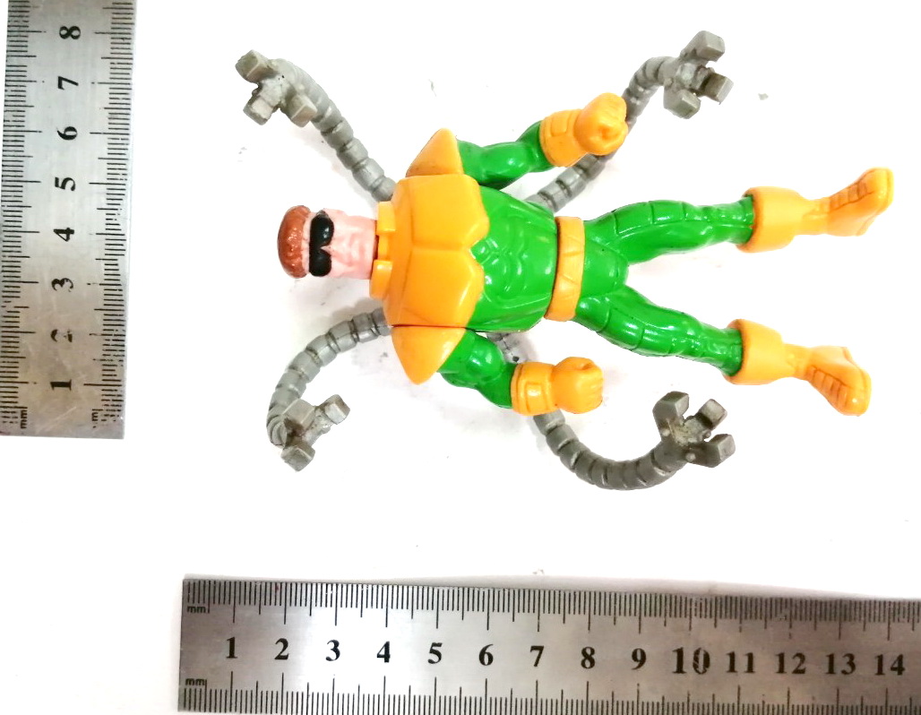 ฟิกเกอร์ พรีเมี่ยม ของแมคโดนัลด์ ดร.อ๊อคโตปุส (ด๊อกอ๊อค)ขนาดสูง.14 ซม. งานปี 1993 ชิ้นส่วนครบ แขนกลหนวดปลาหมึกขยับได้สมบูรณ์ สภาพเก่าสะสม