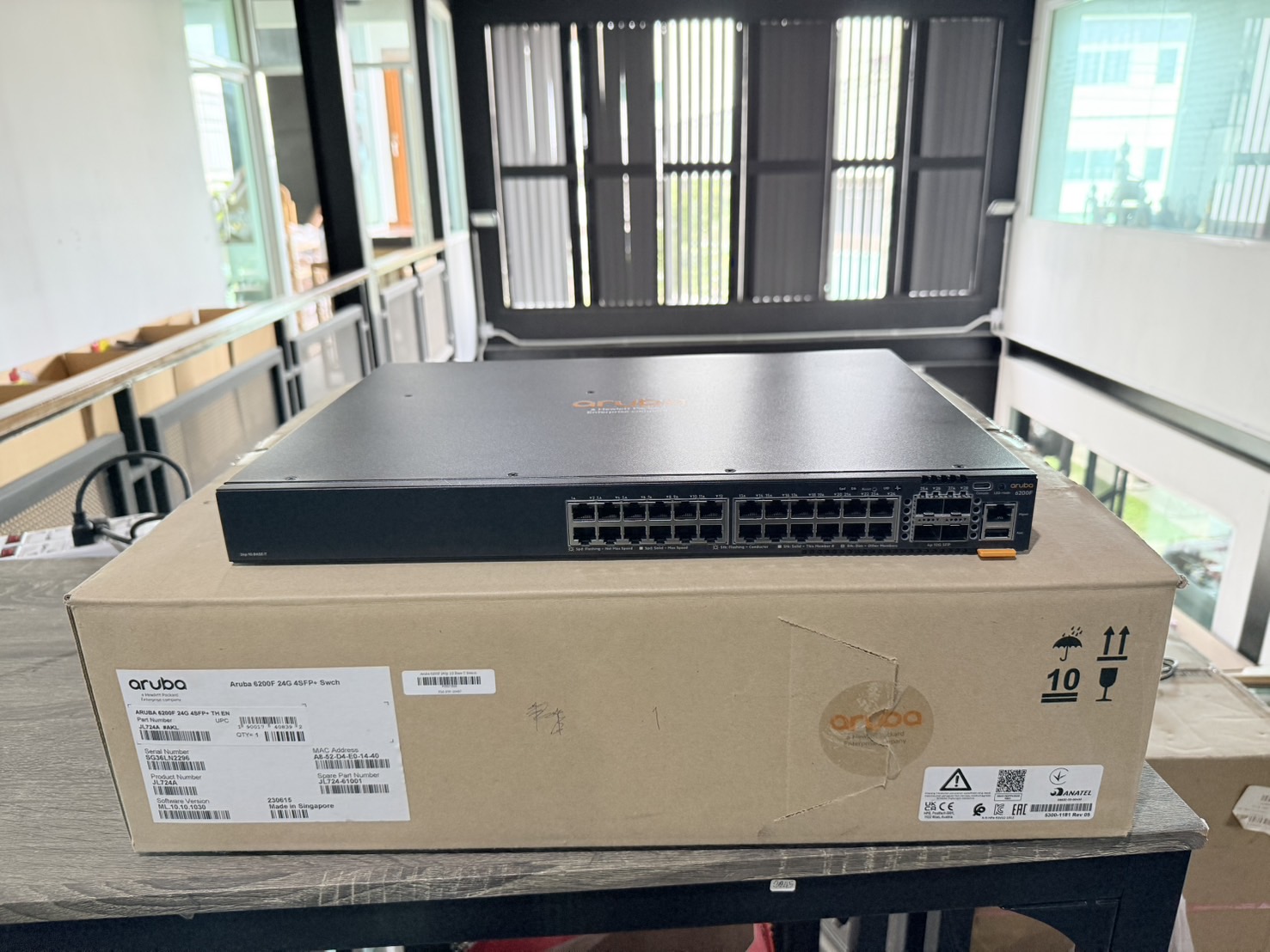 จากราคาหลักแสน ARUBA 6200F 24G 4SFP+ (JL724A) SWITCH สวิตช์ (24 x 1000Base-T, 4 x SFP+)
