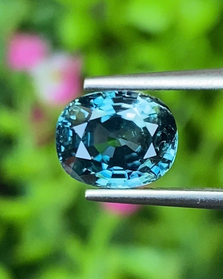 พลอย เพทาย (Zircon) 3.24 กะรัต (Cts.) พลอยแท้ อัญมณีมงคลประจําวันเกิด เครื่องประดับพลอย