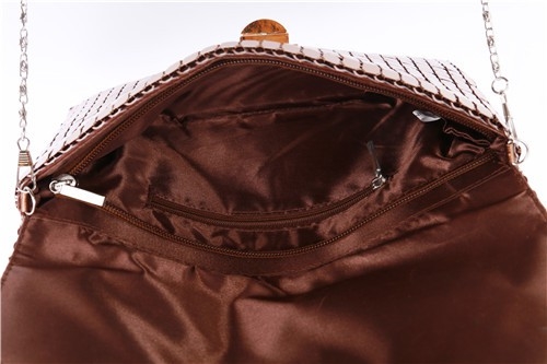 Evening Clutch กระเป๋าออกงาน ด้านในมีซิป 2ที่ เปิด-ปิดง่าย พร้อมสายโซ่สะพายยาว