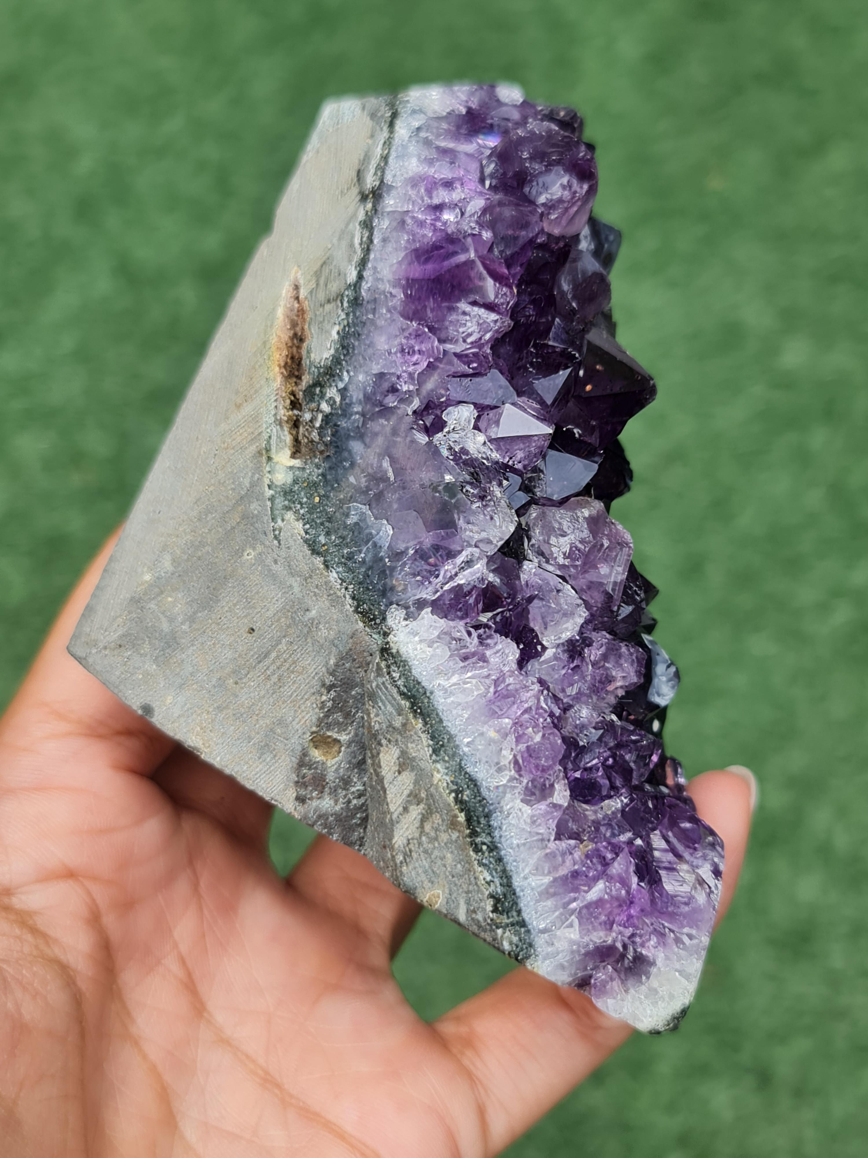ก้อน ผลึก อเมทิส จีโอด Amethyst Geode 511 กรัม (grams.) พลอยแท้ อัญมณีมงคลประจําวันเกิด เครื่องประดับพลอย