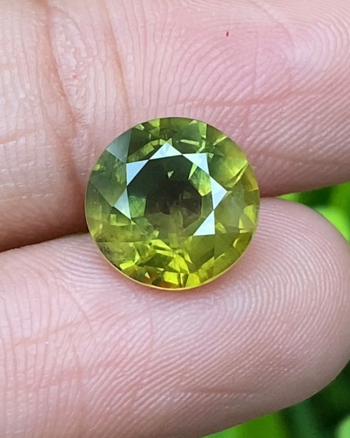 พลอย บุษราคัม Yellow Sapphire 4.61 กะรัต (Cts.) พลอยแท้ อัญมณีมงคลประจําวันเกิด เครื่องประดับพลอย