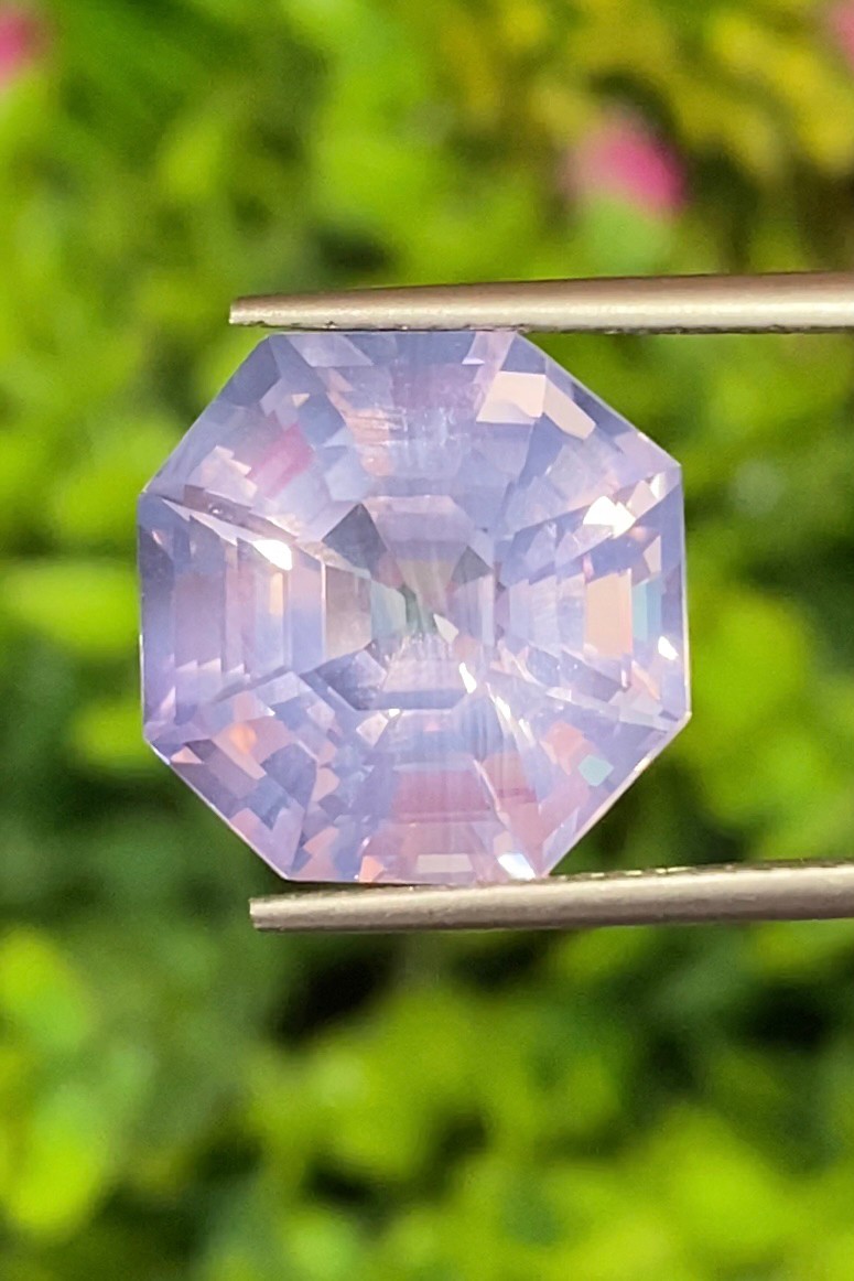 พลอย ลาเวนเดอร์ ควอตซ์ Lavender Quartz 12.28 กะรัต (Cts.) พลอยแท้ อัญมณีมงคลประจําวันเกิด เครื่องประดับพลอย