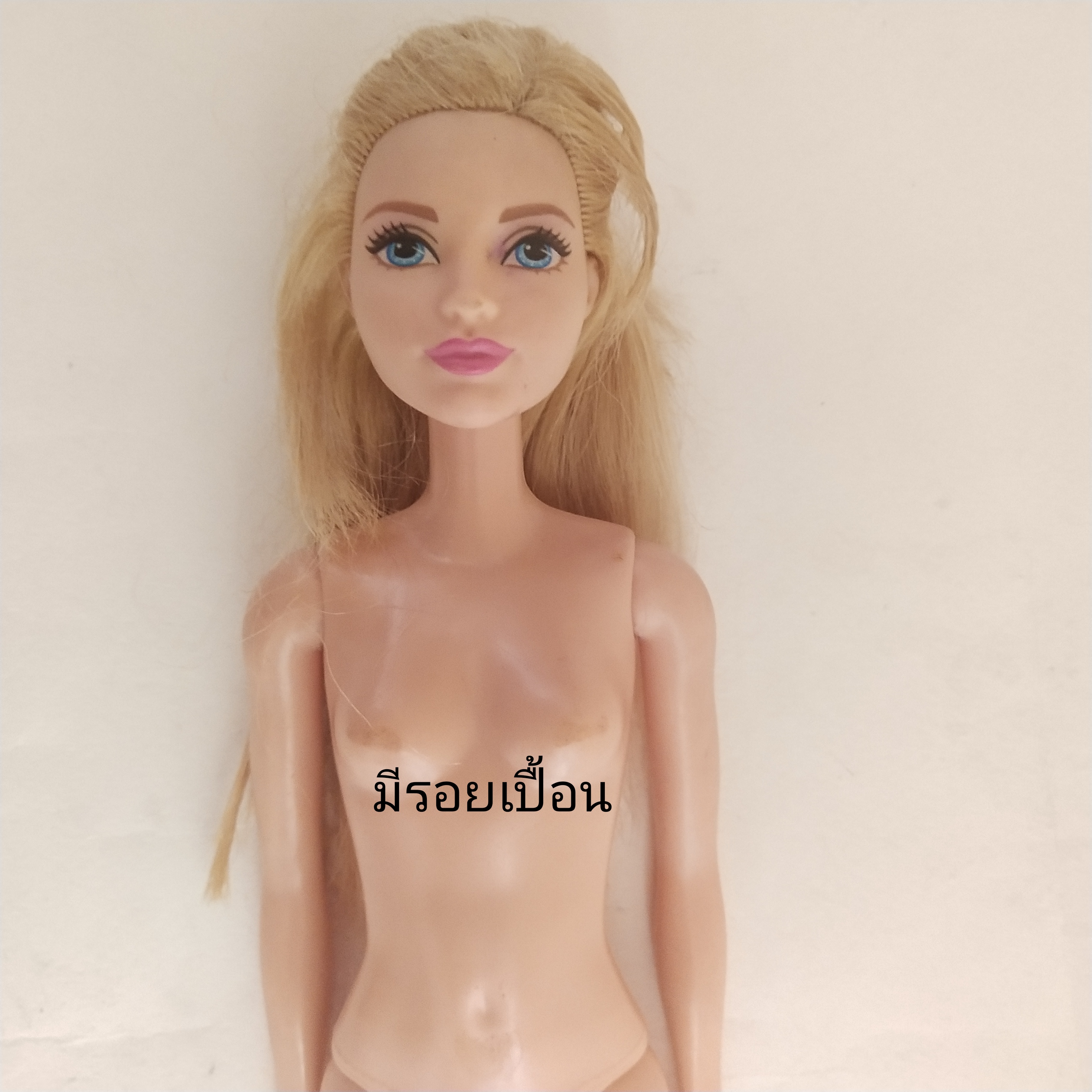 ตุ๊กตาบาร์บี้ หน้าสวย** แขนหลวม มีรอยเปื้อนโปรดดูทุกภาพ, รุ่นขาแข็งโค้งงอไม่ได้ Mattel Indonesia 2015