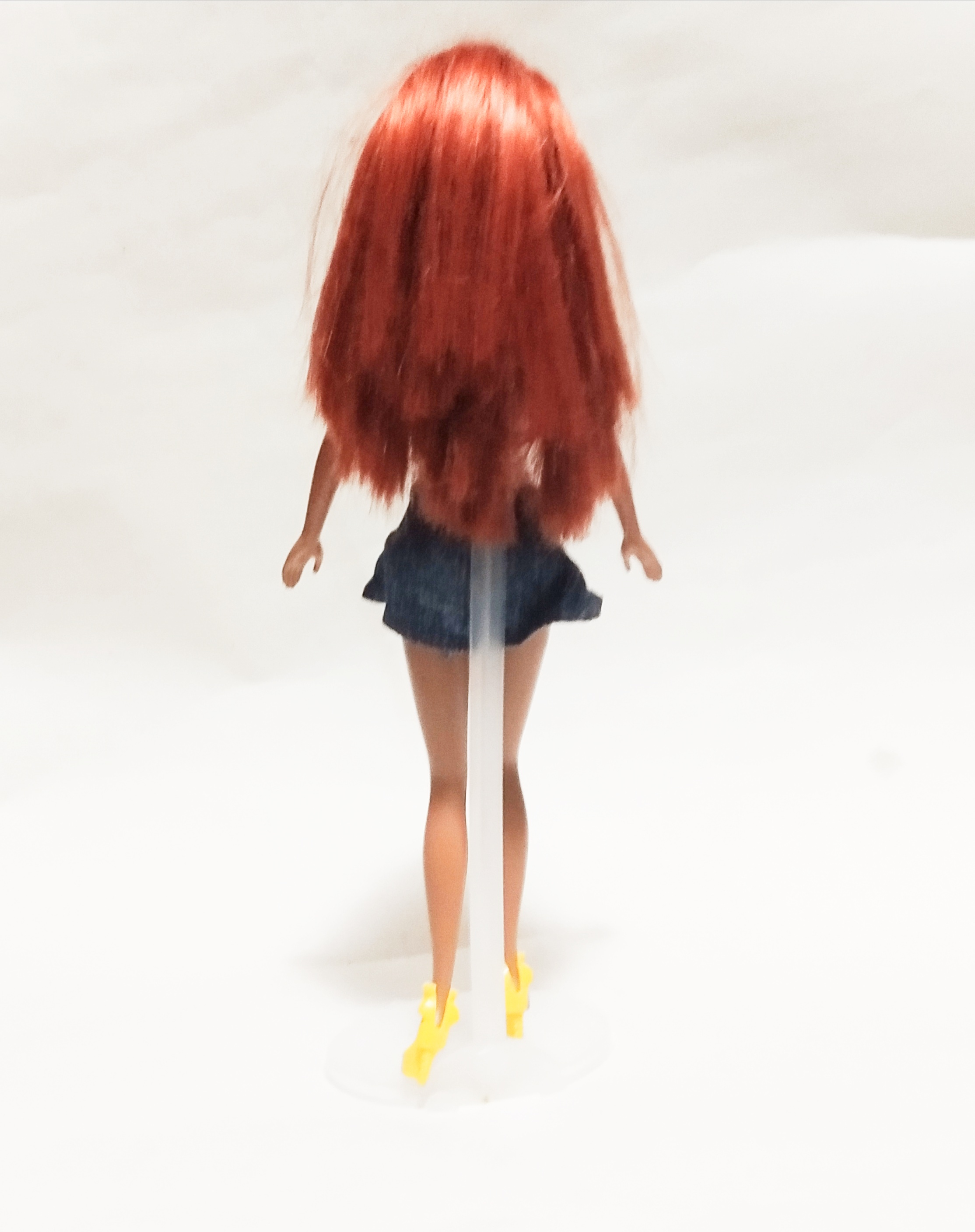 ตุ๊กตาบาร์บี้ผิวเข้มหน้าสวย ผมตรงสีน้ำตาล่อน แขนข้อต่อ Mattel 1999 China