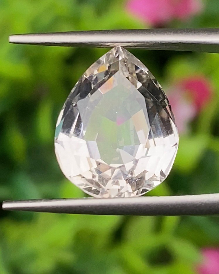 พลอย ไวท์ โทแพซ (White Topaz) 7.81 กะรัต (Cts.) พลอยแท้ อัญมณีมงคลประจําวันเกิด เครื่องประดับพลอย