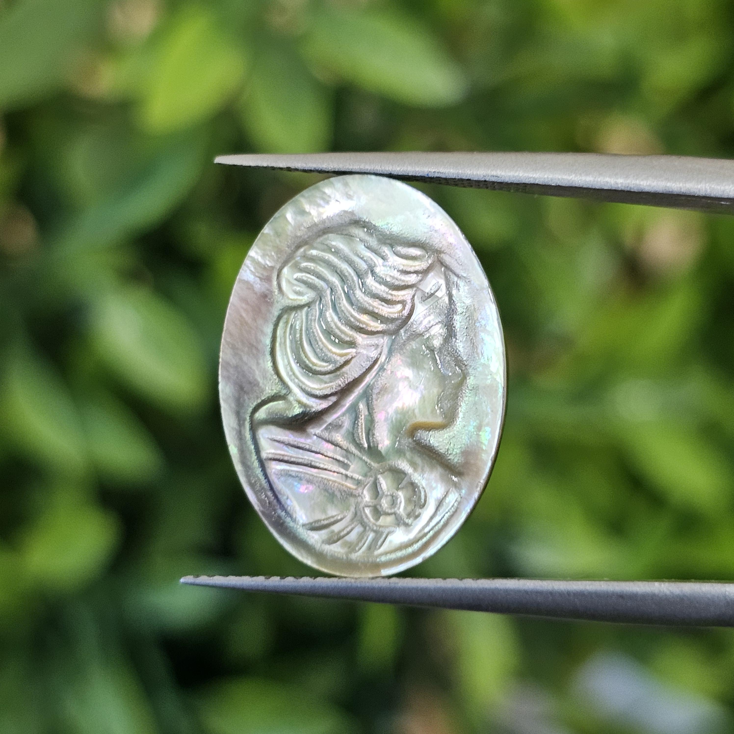 เปลือกหอยมุก แกะสลัก Pearl Shell Carved 4.51 กะรัต (Cts.)