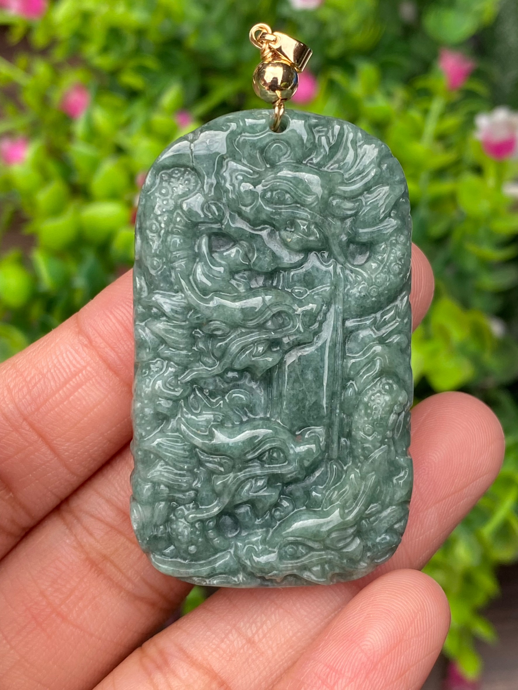 หยก พม่า แท้ จี้หยก (Burmese jadeite) แกะสลักมังกร 180.66 กะรัต (Cts.) หยกแท้ อัญมณีมงคลประจําวันเกิด เครื่องประดับหยก