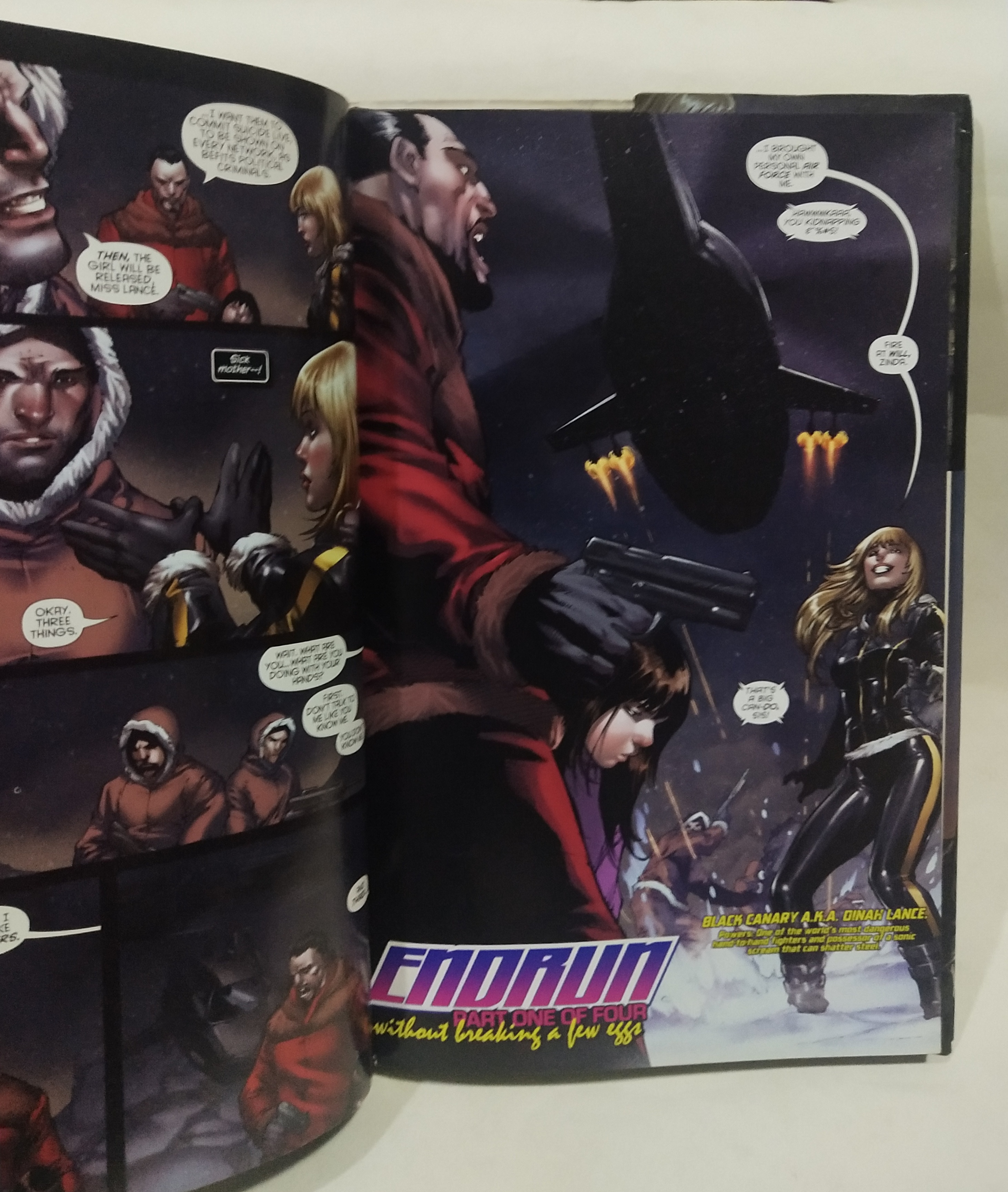 มือ2,หนังสือภาพสีการ์ตูนค่ายดีซีคอมิคส์ เบิร์ดออฟเพรย์ Bird_of_Prey ฉบับภาษาอังกฤษ หนังสือปกแข็ง มีปกนอก สภาพดี