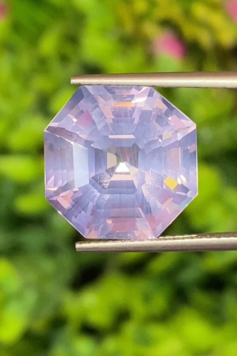 พลอย ลาเวนเดอร์ ควอตซ์ Lavender Quartz 12.28 กะรัต (Cts.) พลอยแท้ อัญมณีมงคลประจําวันเกิด เครื่องประดับพลอย