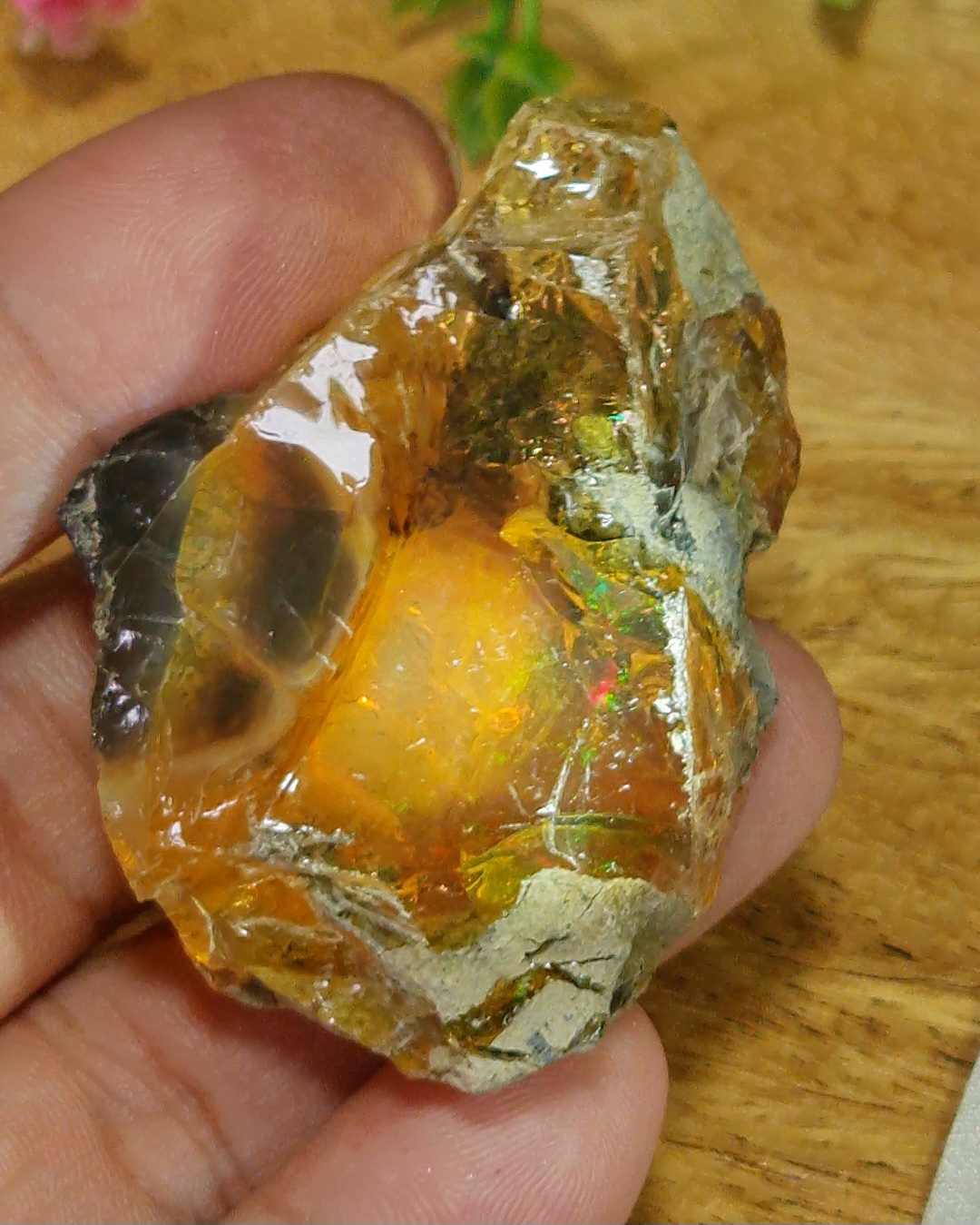 ก้อน ผลึก โอปอล Opal 40 กรัม (Grams.) พลอยแท้ อัญมณีมงคลประจําวันเกิด เครื่องประดับพลอย