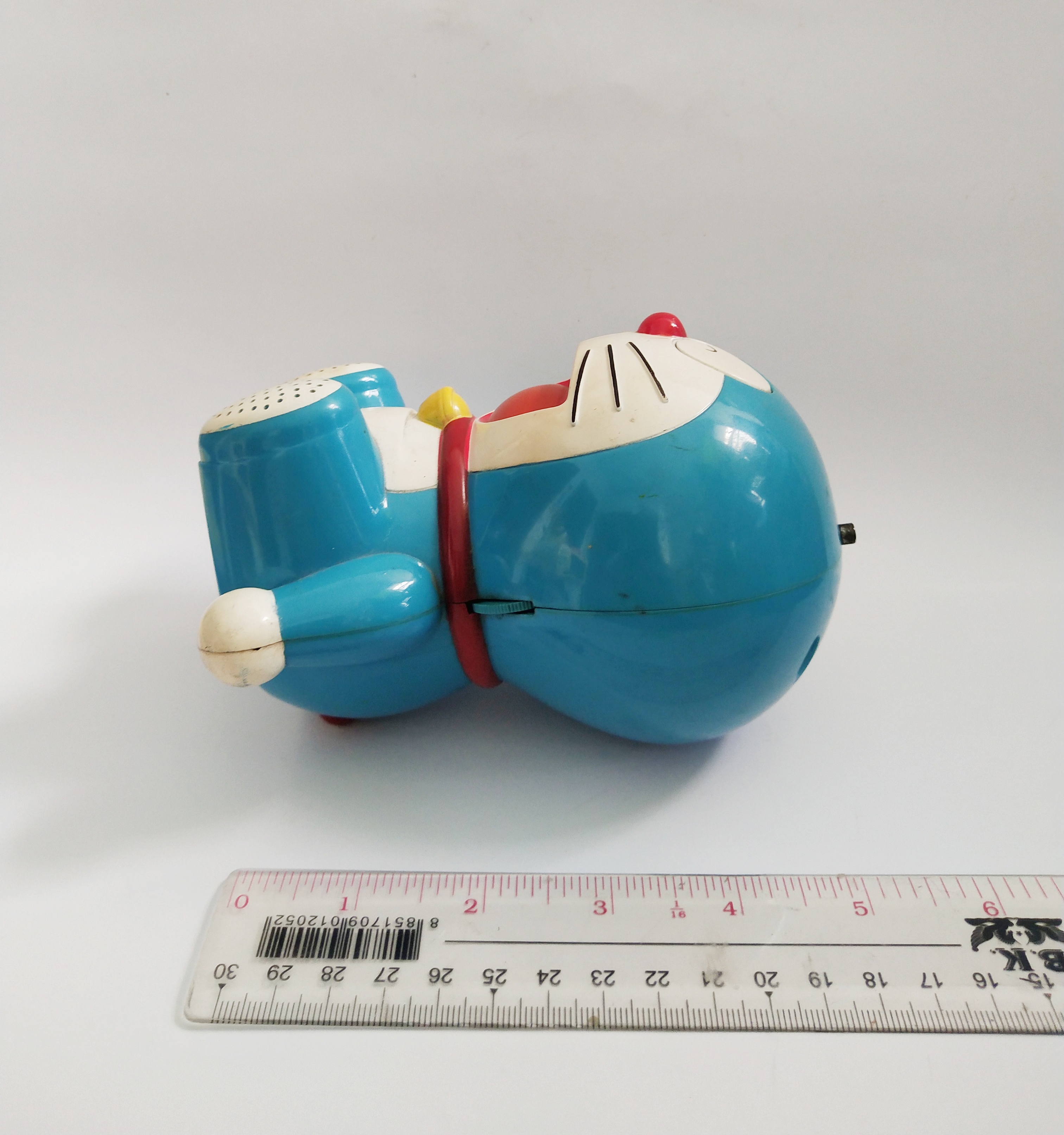 มีหลายภาพ ของสะสม โดราเอม่อนวิทยุเก่า โดเรม่อน**ไม่เข็คระบบไฟไม่มีฝาปิดรังถ่าน มีรอยเปื้อนตามภาพ ใช้สำหรับสะสมเท่านั้น Fujiko Pro ขนาดตามภาพ