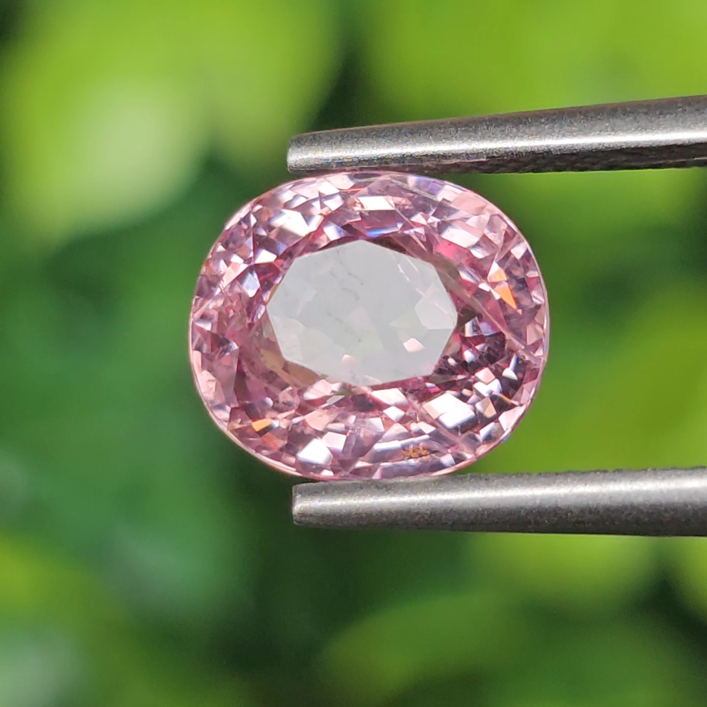 พลอย สปิเนล (Spinel) 3.10 กะรัต (Cts.) พลอยแท้ อัญมณีมงคลประจําวันเกิด เครื่องประดับพลอย