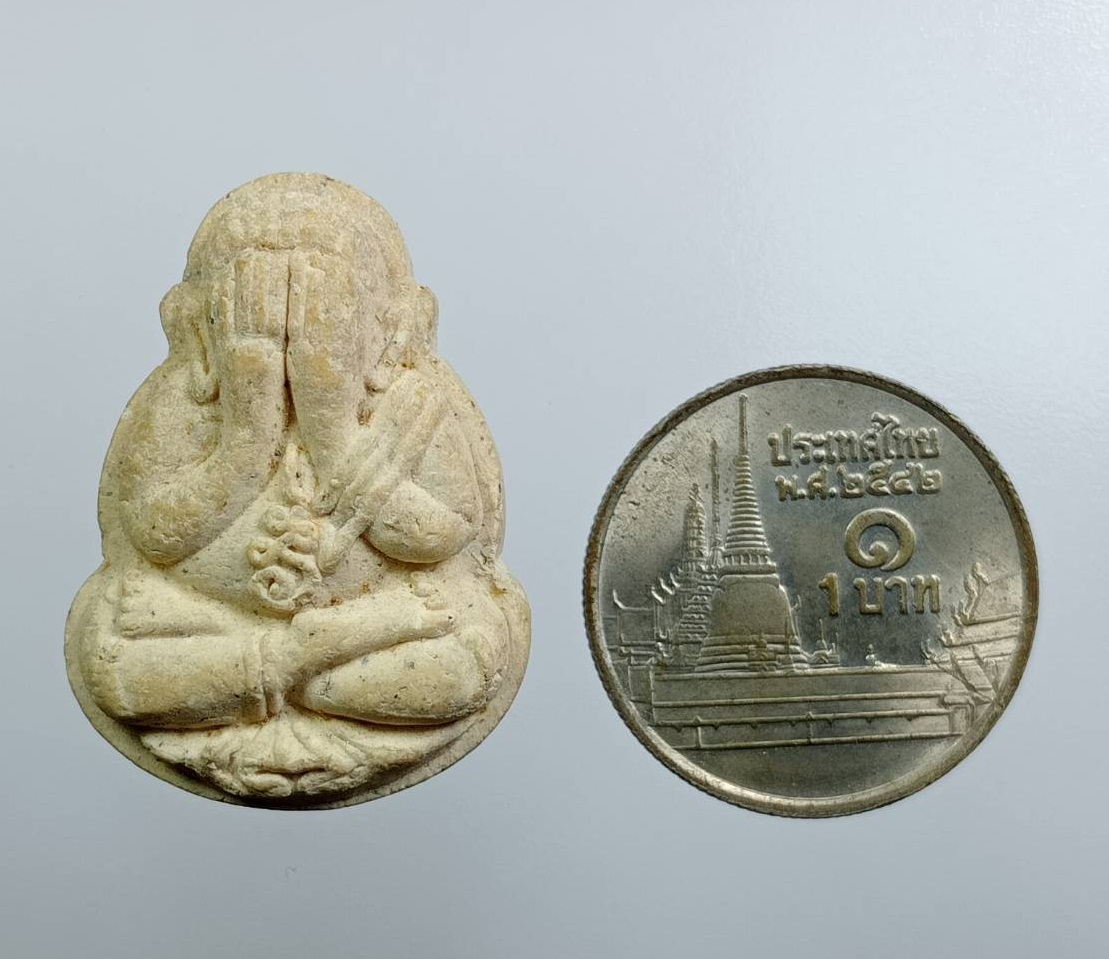 ผ3180 พระปิดตา หลวงพ่อฟื้น วัดโพธิ์เผือก จ.อยุธยา หลัง ล.