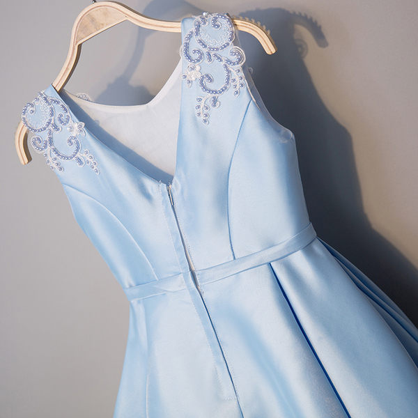 Pre-Order ชุดราตรีเด็ก สไตล์เจ้าหญิง แขนกุด สีฟ้า ตกแต่งดอกไม้ ลูกปัด ตรงไหล่ ซิปหลัง