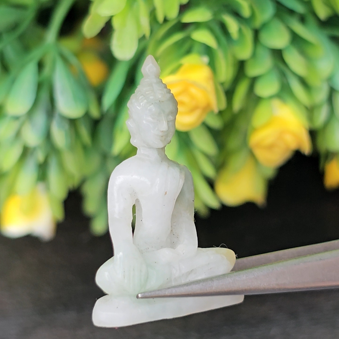 หยก แกะสลัก รูป พระ (Burmese jadeite) 21.9 กะรัต (cts.) หยก พม่า แท้