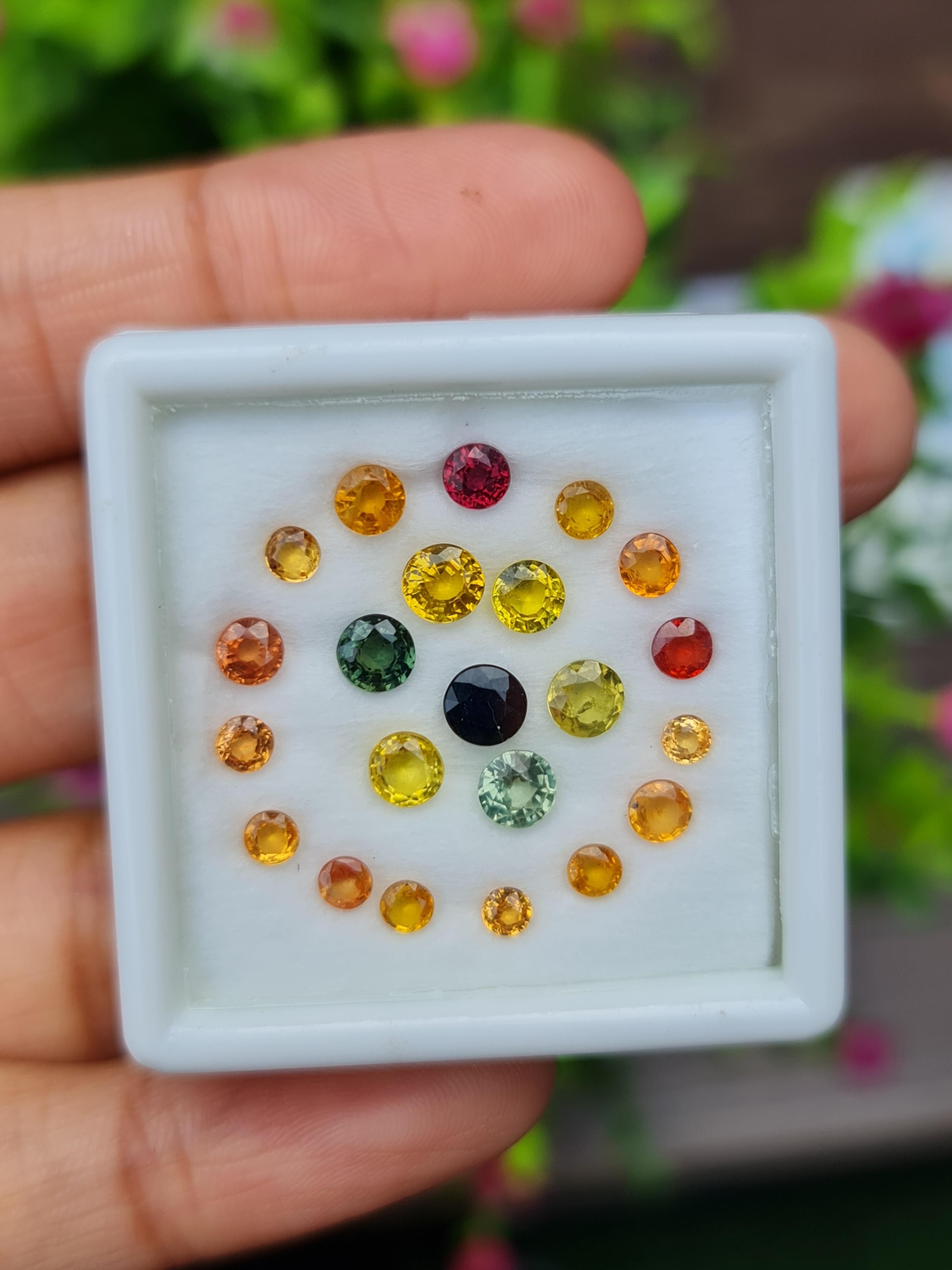 พลอย แฟนซี แซฟไฟร์ Fancy Sapphire 6.43 กะรัต (cts.) 22 เม็ด พลอยแท้ อัญมณีมงคลประจําวันเกิด เครื่องประดับพลอย