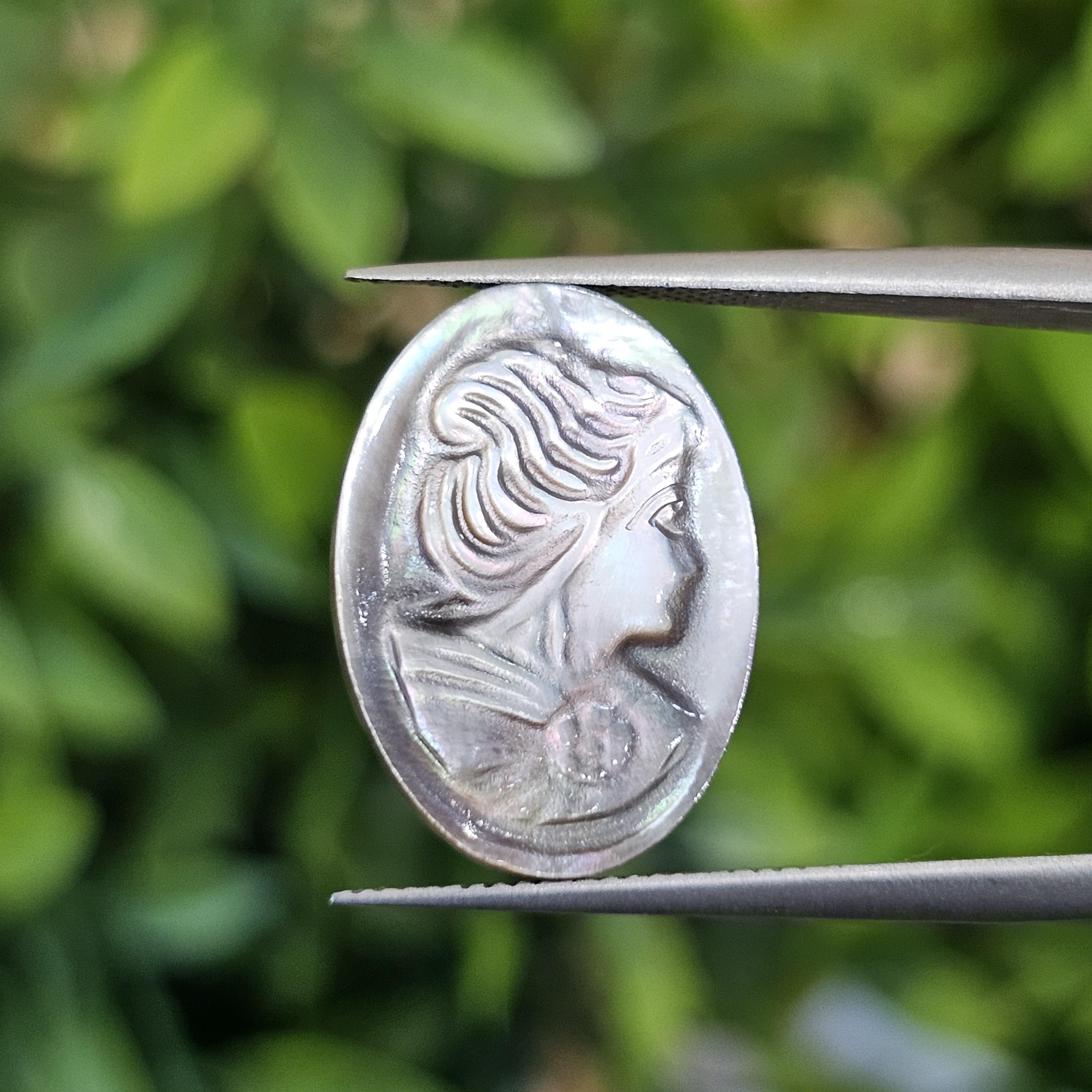 เปลือกหอยมุก แกะสลัก Pearl Shell Carved 4.51 กะรัต (Cts.)