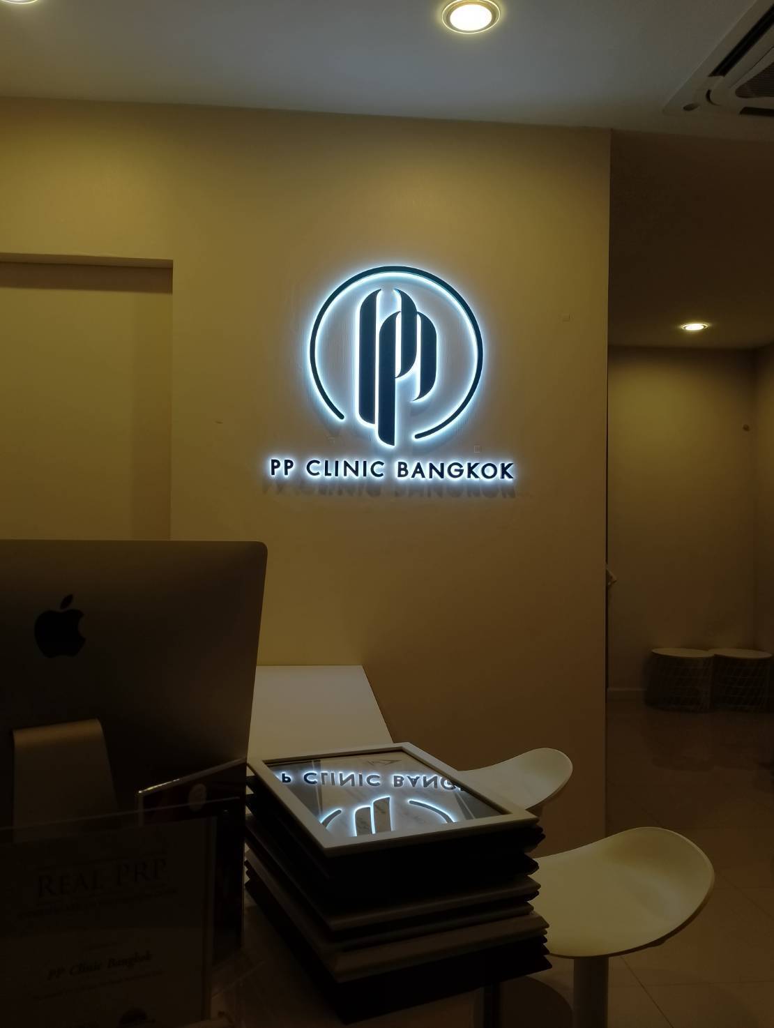 #ป้ายอักษรซิงค์ทำสีไฟออกหลัง #ยกขอบอะคริลิครองหลัง