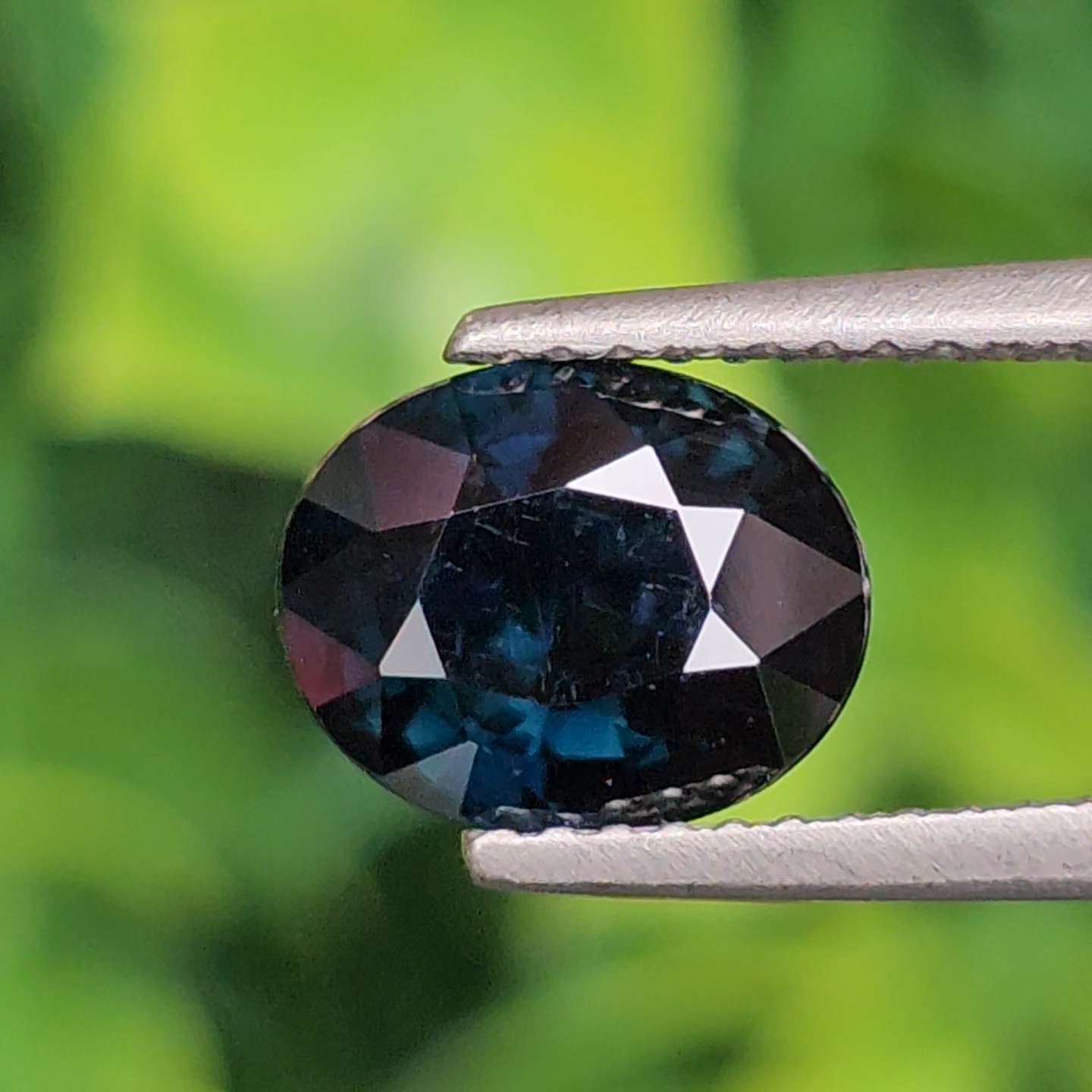 พลอย แซปไฟร์สีน้ำเงินอมเขียว Teal Sapphire 2.57 กะรัต (Cts.) ดิบ Unheated พลอยแท้ อัญมณีมงคลประจําวันเกิด เครื่องประดับพลอย