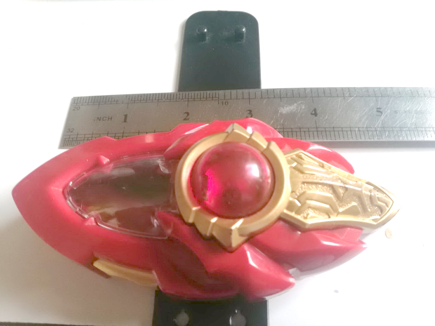 อุปกรณ์แปลงร่าง เมบิอุสเบรส จากอุลตร้าแมน #เมบิอุส ขนาดเล็ก พร้อมสายรัดข้อมือ *****ไม่ใช่งาน DX เป็นงาน SP กดปุ่ม มีไฟ มีสายข้อมือสีดำเป็นยาง มือสองสภาพดี ไฟติดปกติ ขนาดตามภาพ