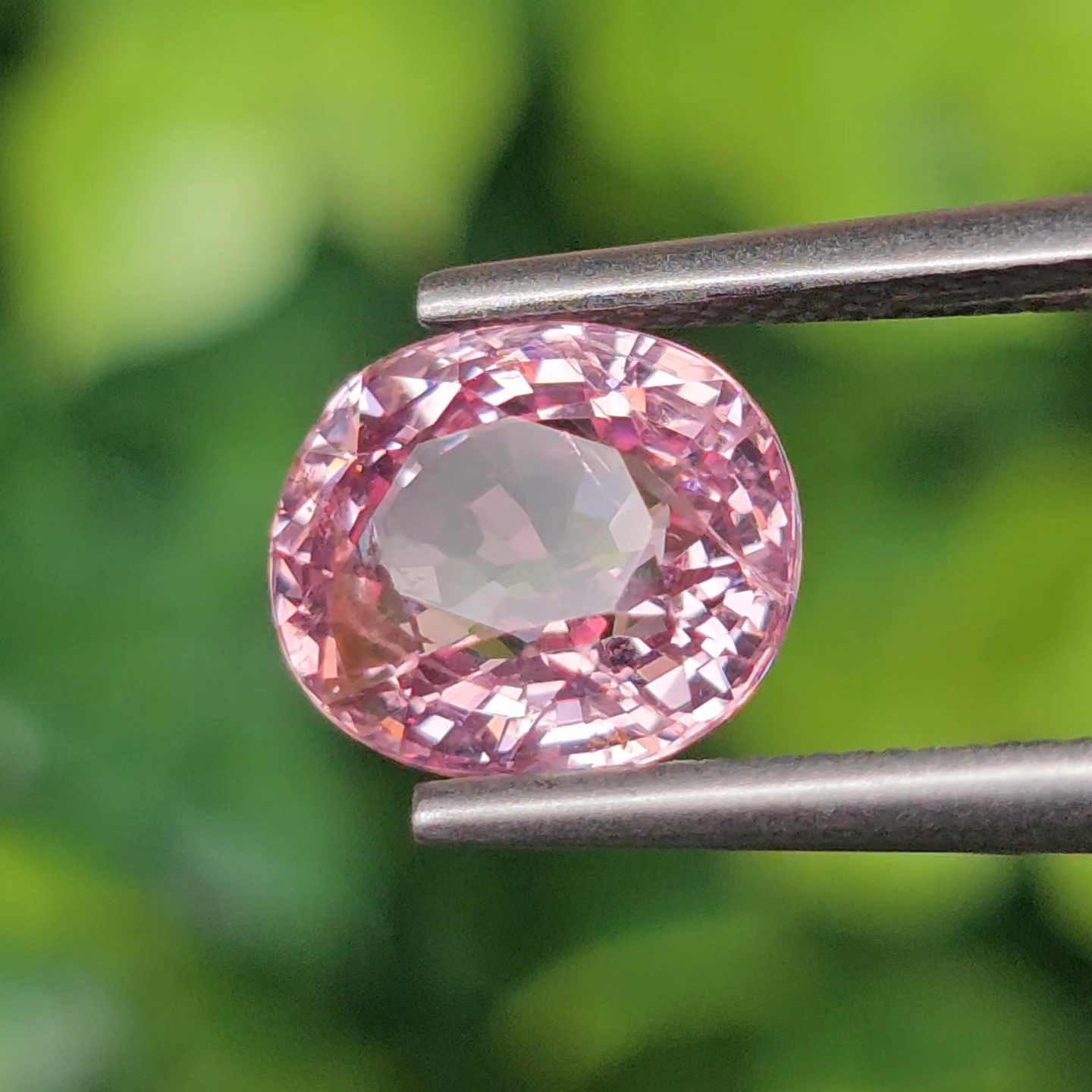 พลอย สปิเนล (Spinel) 3.10 กะรัต (Cts.) พลอยแท้ อัญมณีมงคลประจําวันเกิด เครื่องประดับพลอย