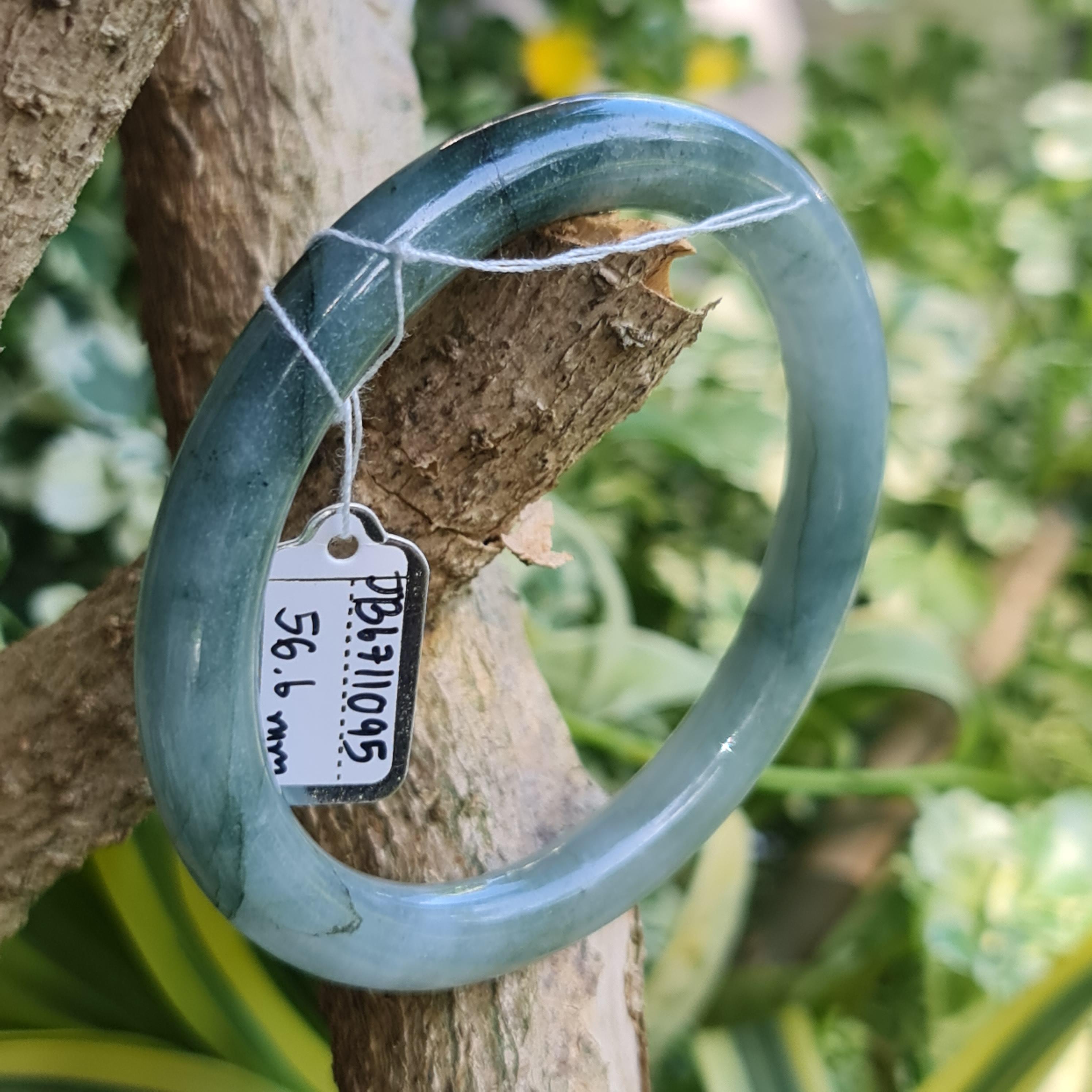 JB6711095 หยก พม่า แท้ Jade กำไลหยก 56.6 มม. (Jadeite bracelet) พม่า (Myanmar)