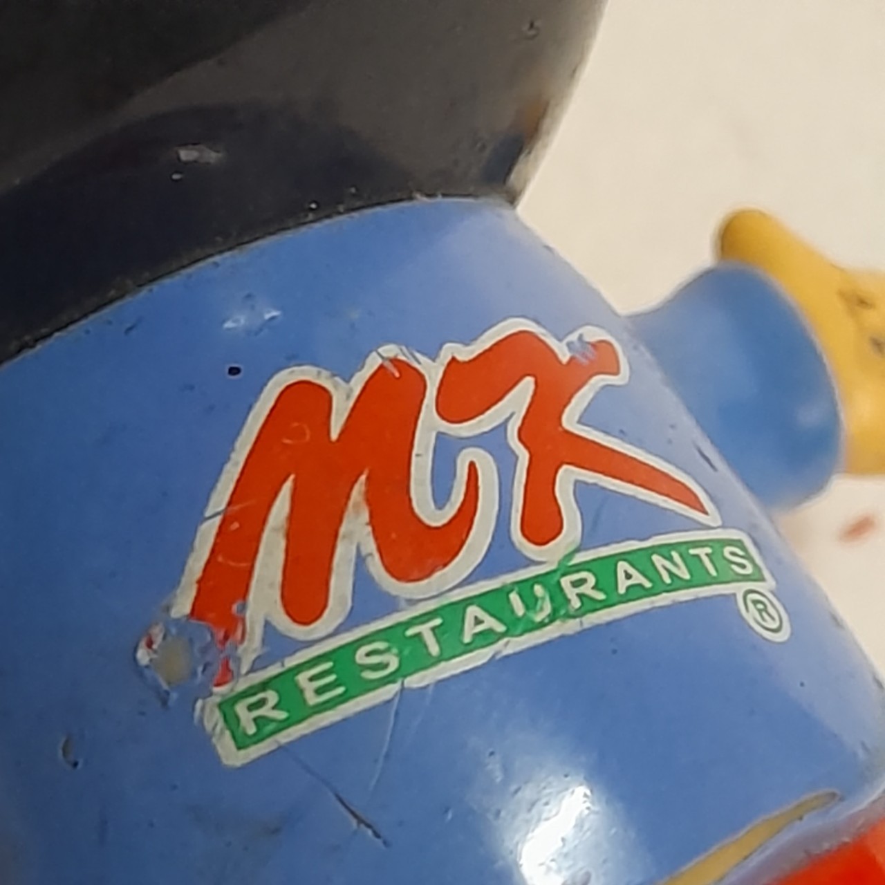 มีหลายภาพ,พรีเมี่ยม MK ชินจัง พวงกุญแจ มือสองสภาพดี ขนาดตามภาพ มีรอยถลอก