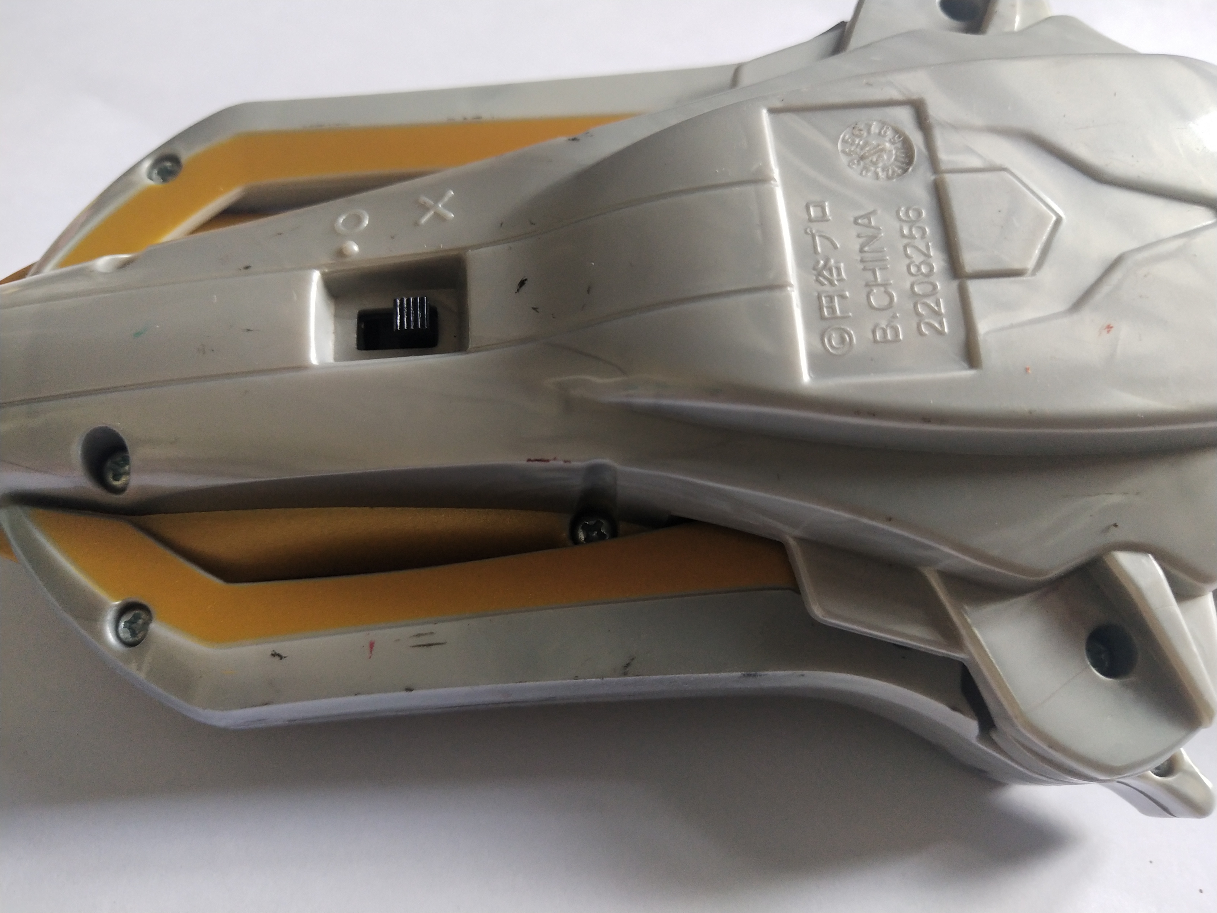 มีหลายภาพ ,**ซ่อมสีบางส่วน ,สีถลอกบางจุด ,Dx อุปกรณ์แปลงร่าง กิงกะสปาร์ค ของอุลตร้าแมนกิงกะ มีไฟ มีเสียง กลไกปกติ มีตำหนิตามภาพ