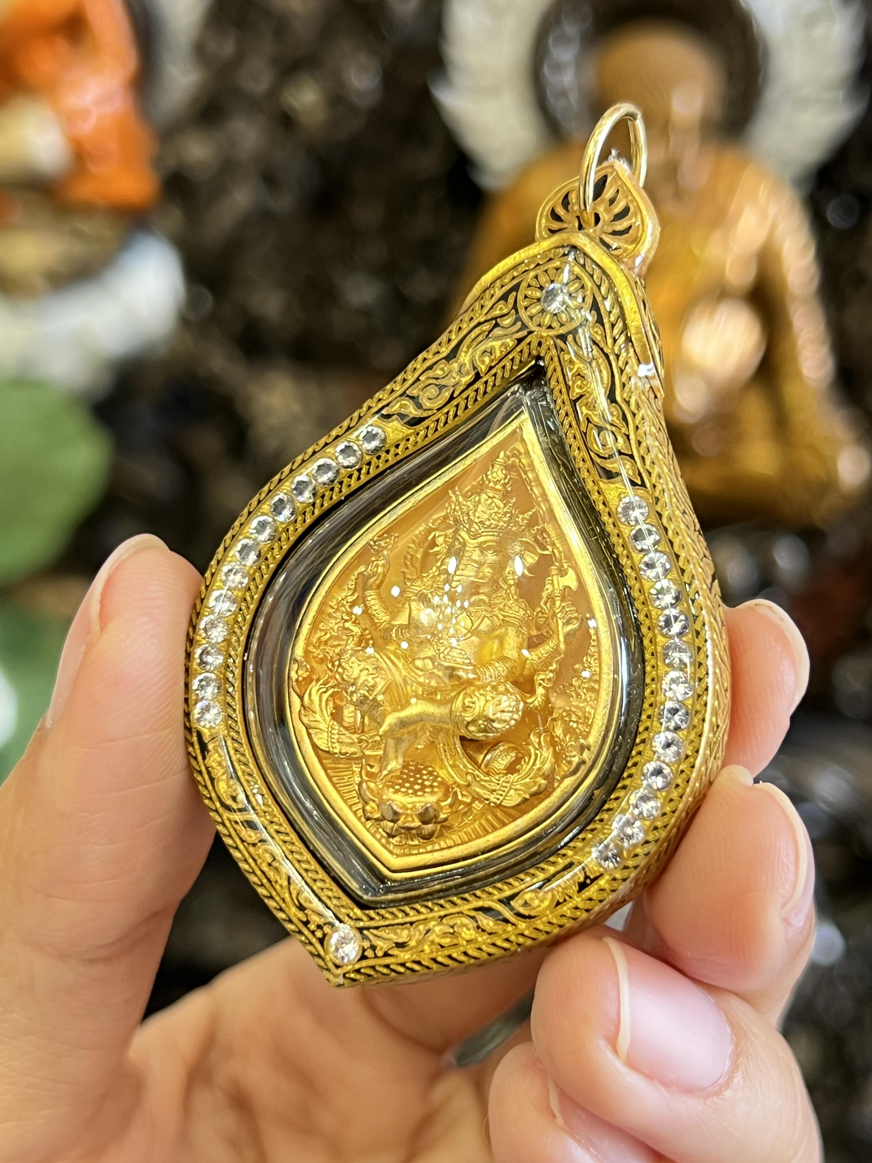 เหรียญพระพิฆเนศ รุ่น ปิติ สุขสำเร็จ เนื้อบรอนซ์ชุบทอง เลี่ยมอคริลิคลายขอบข้าง