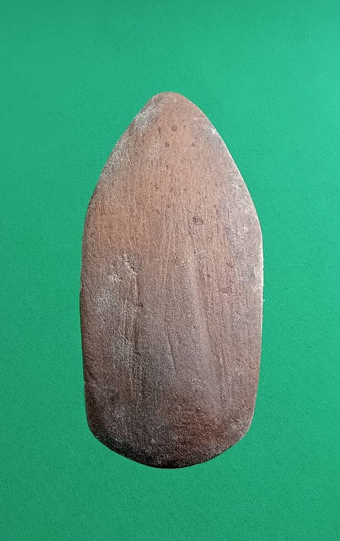 ผ2999 พระขุนแผน ไข่ผ่าซีก เนื้อดิน ไม่ทราบที่