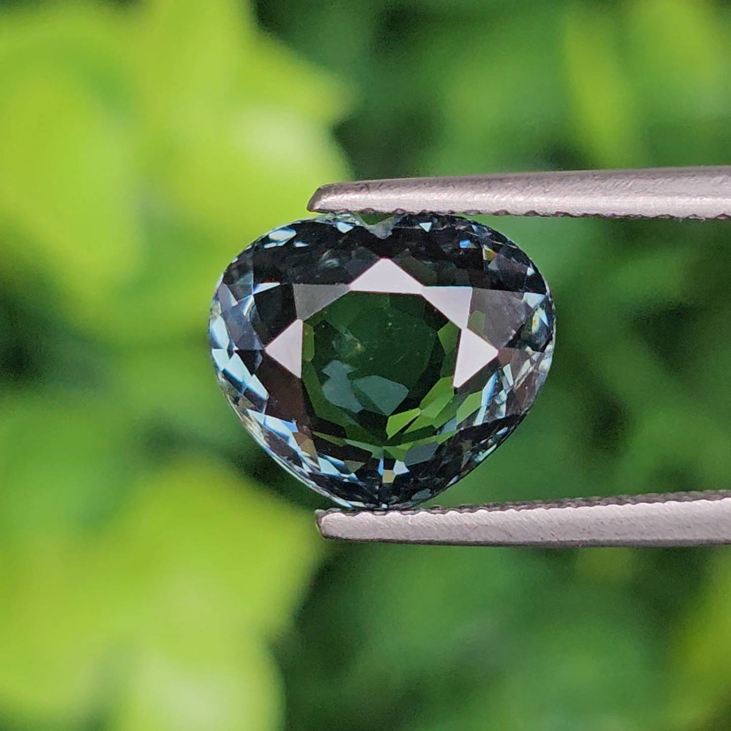 พลอย ทัวร์มาลีน (Tourmaline) 3.27 กะรัต (Cts.) พลอยแท้ อัญมณีมงคลประจําวันเกิด เครื่องประดับพลอย