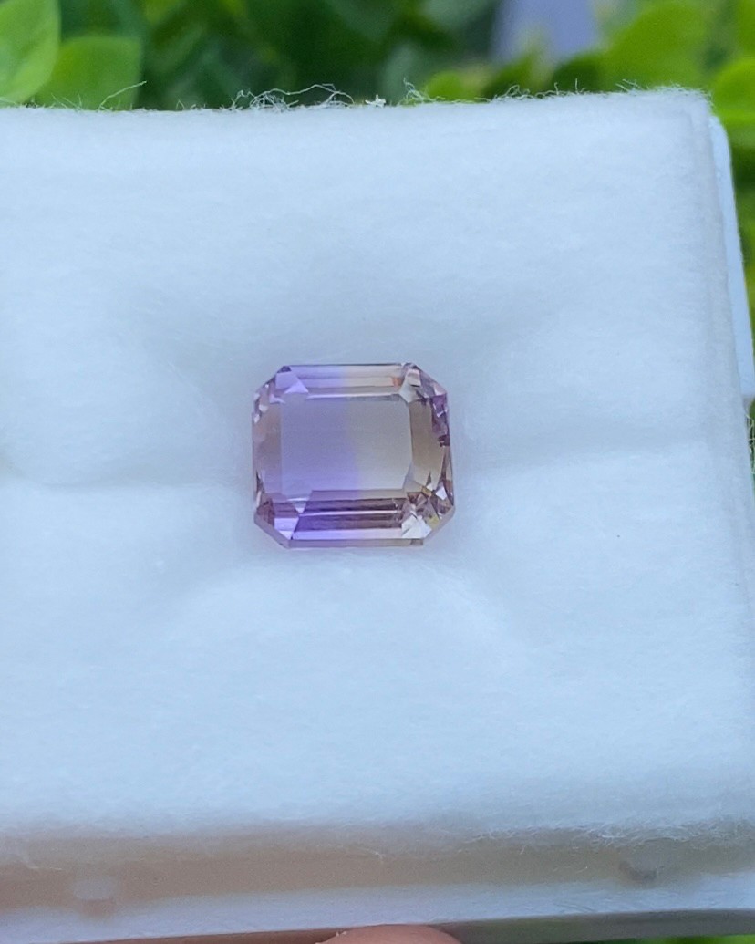 พลอย อเมทริน Natural Ametrine 3.82 กะรัต (Cts.)