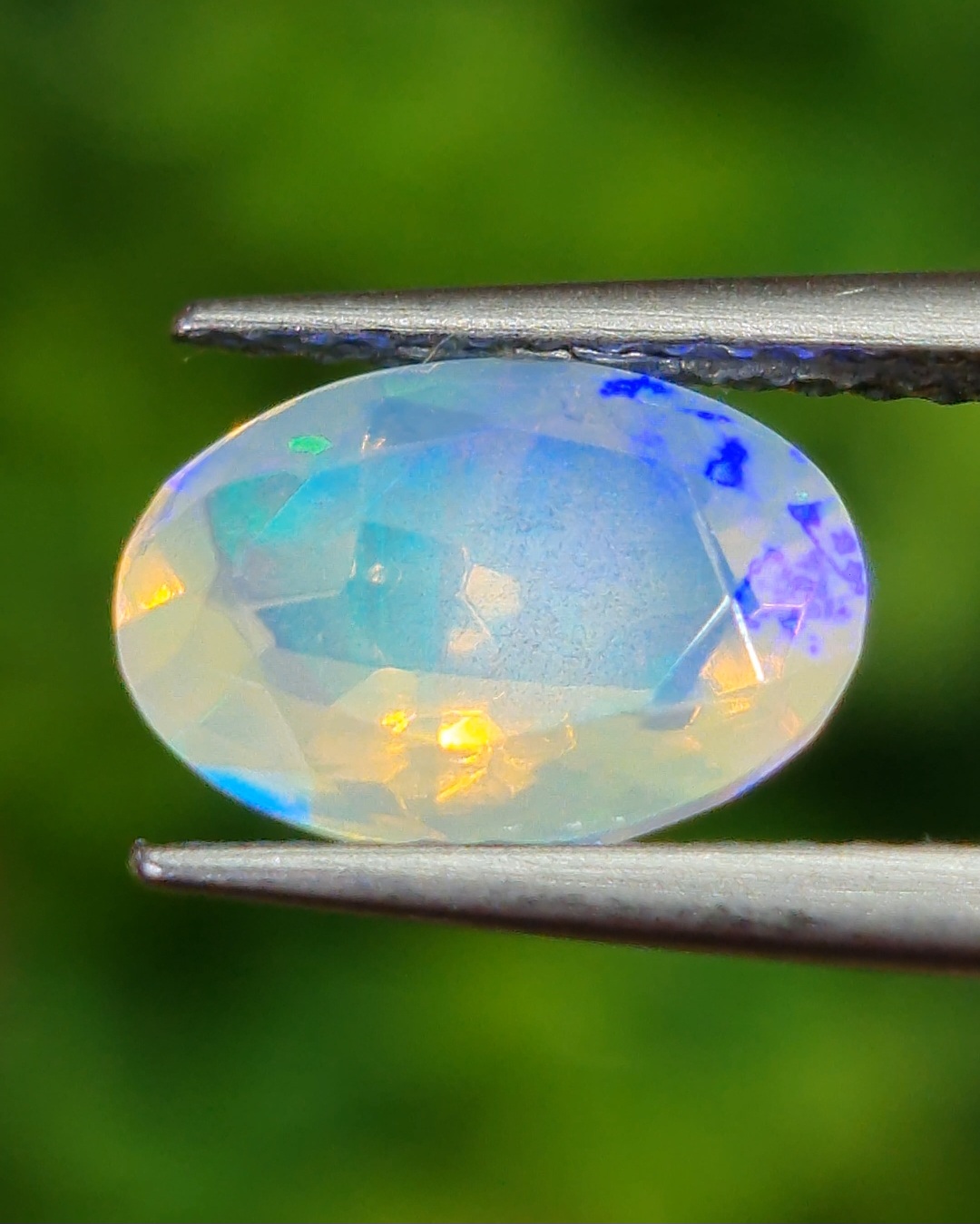 พลอย ไวท์ โอปอล White Opal 1.05 กะรัต (Cts.) พลอยแท้ อัญมณีมงคลประจําวันเกิด เครื่องประดับพลอย