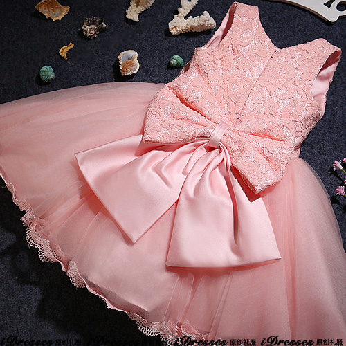 Pre-order ชุดราตรีเด็ก ชุดออกงาน สไตล์เจ้าหญิง สวยหวานเสื้อลูกไม้สีชมพู น่ารัก กระโปรงตาข่าย ด้านหลังมีโบว์ใหญ่ เรียบหรู ทันสมัย