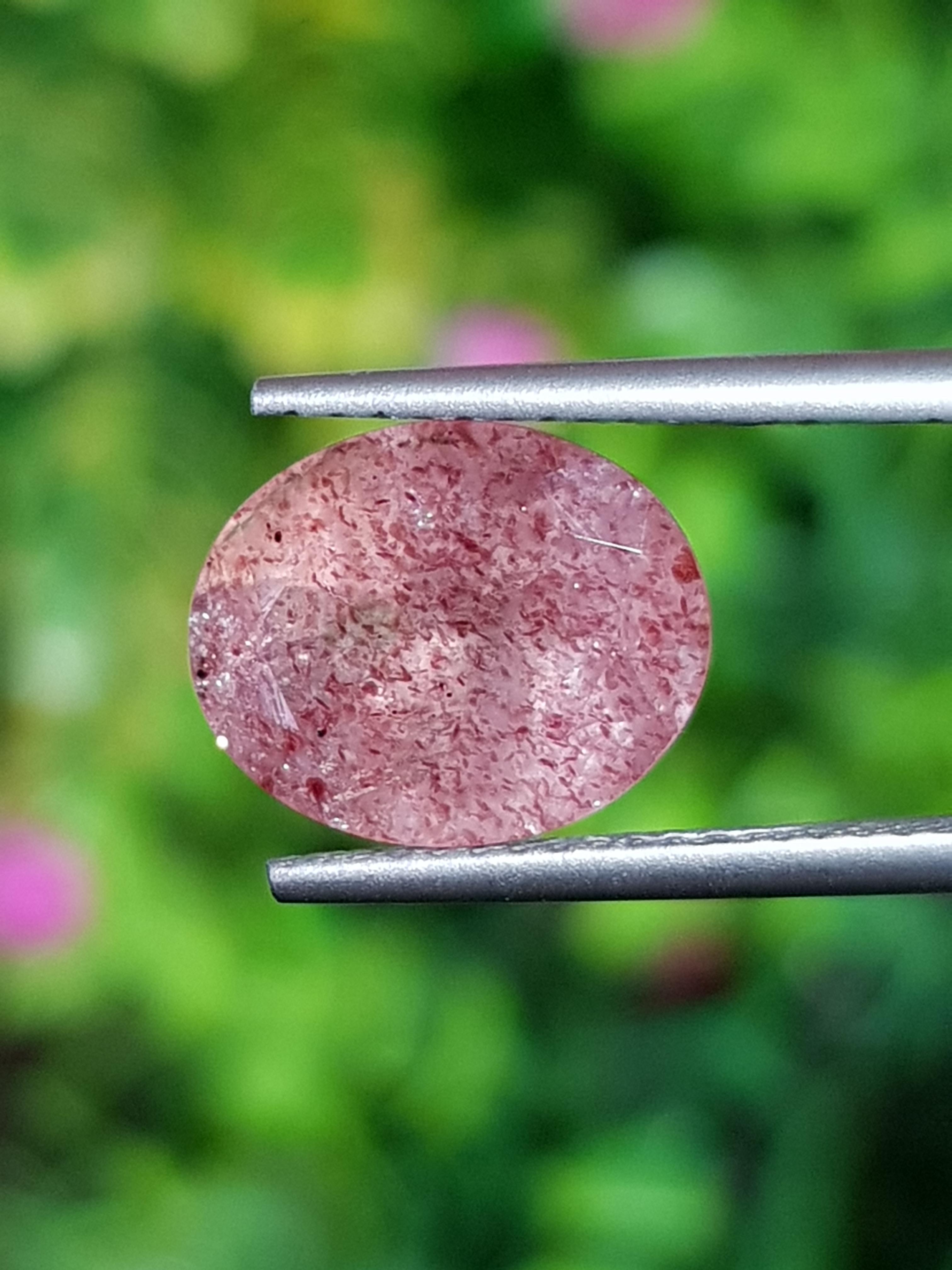 พลอย สตอเบอรี่ ควอตซ์ Strawberry Quartz 3.60 กะรัต (Cts.) พลอยแท้ อัญมณีมงคลประจําวันเกิด เครื่องประดับพลอย