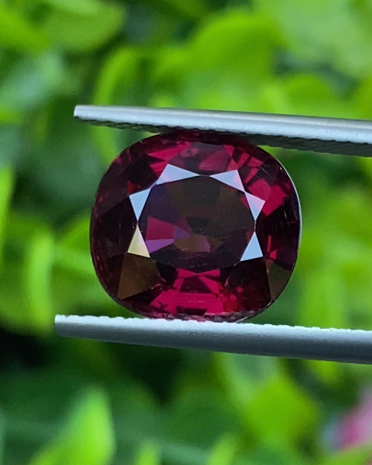พลอย โรโดไลต์ การ์เน็ท Rhodolite Garnet 6.74 กะรัต (Cts.) พลอยแท้ อัญมณีมงคลประจําวันเกิด เครื่องประดับพลอย