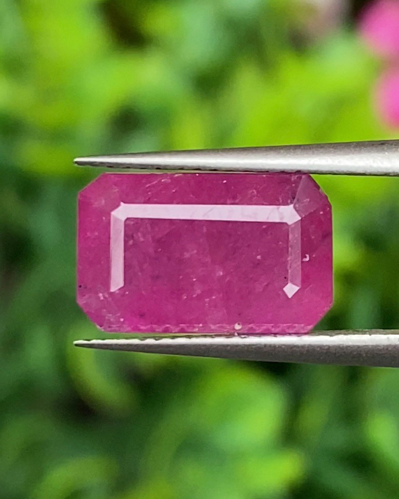 พลอย ทับทิม พม่า (Burmese Ruby Sapphire) 1.90 กะรัต พลอยแท้ อัญมณีมงคลประจําวันเกิด เครื่องประดับพลอย