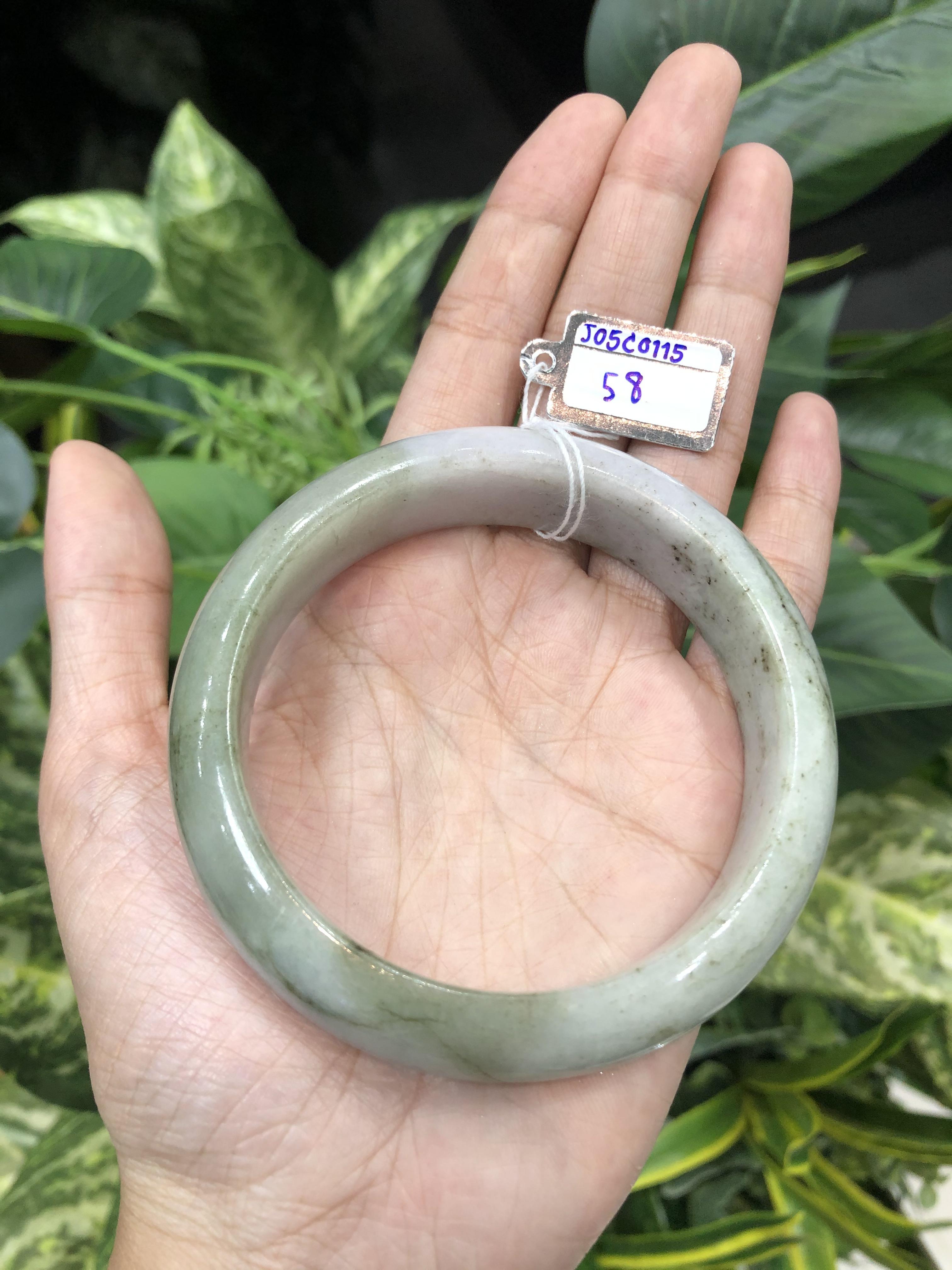 หยก พม่า แท้ Jade กำไลหยก 58 มม. (Jade bracelet) พม่า (Myanmar)