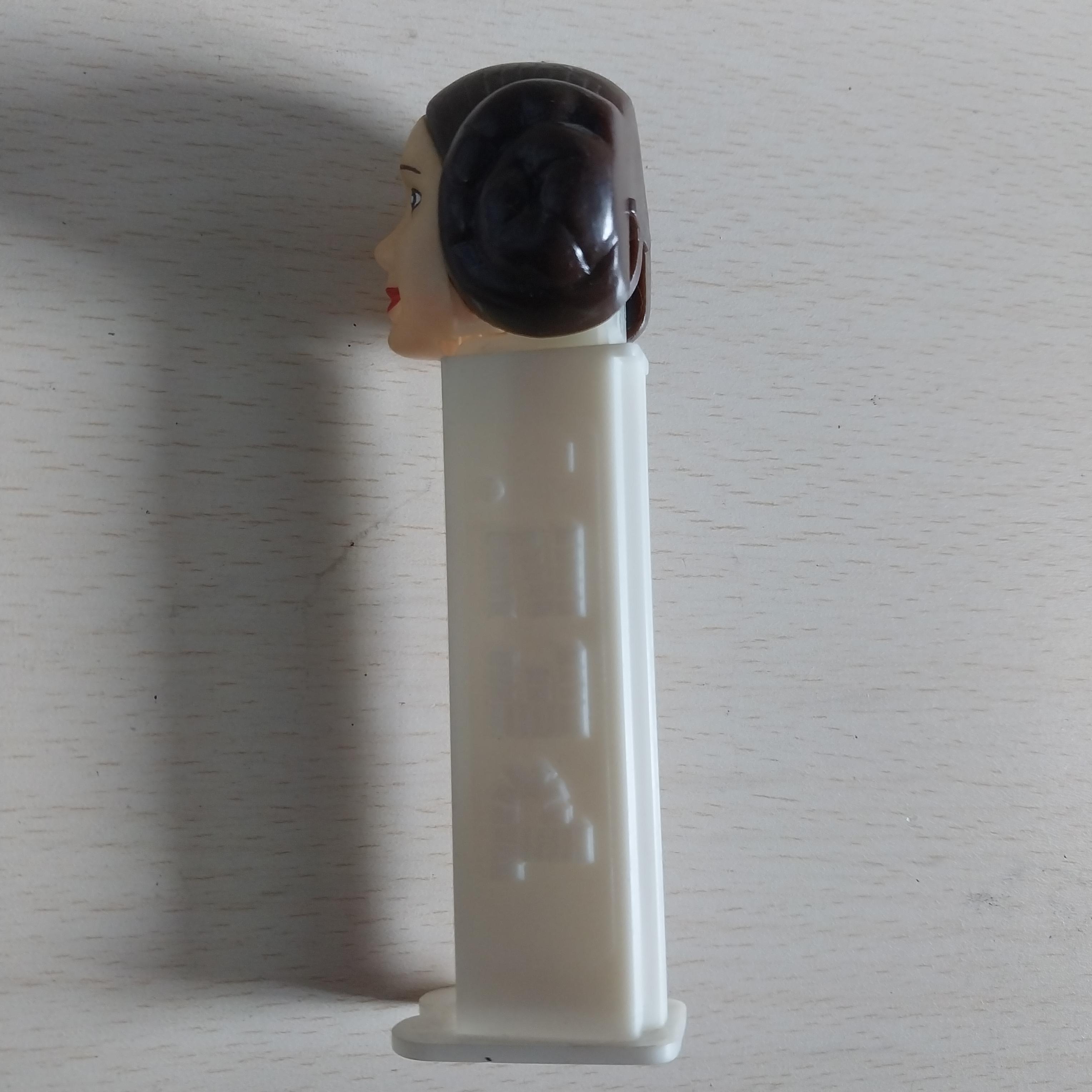 มีหลายภาพ, ราคาต่อชิ้น,ที่ใส่ขนมPEZ ลายStar Wars งานเก่าสะสม