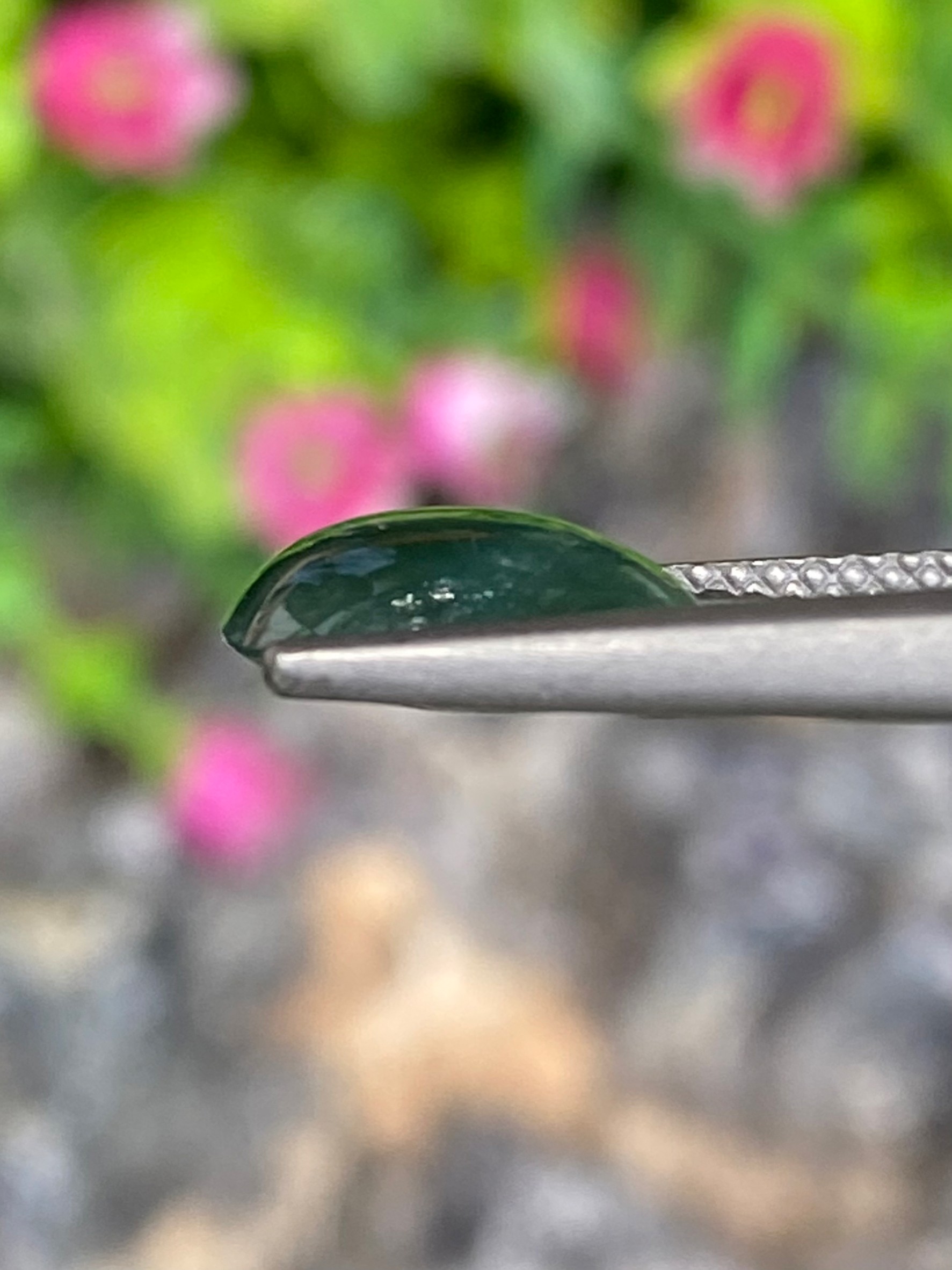 หยกพม่าเจียรนัย (Burmese jade ) 3.47 กะรัต หยกแท้ อัญมณีมงคลประจําวันเกิด เครื่องประดับหยก
