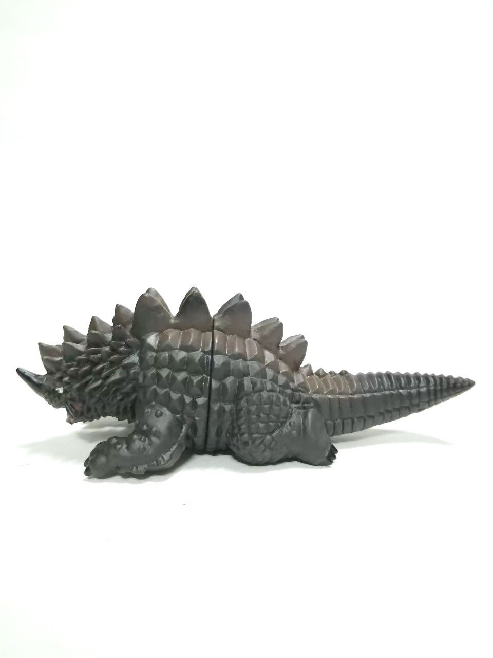 ซอฟ 4 นิ้วสัตว์ประหลาดมากุร่า จากอุลตร้าแมน หายากไม่พบบ่อย มือสองสภาพดีมีรอยบ้าง