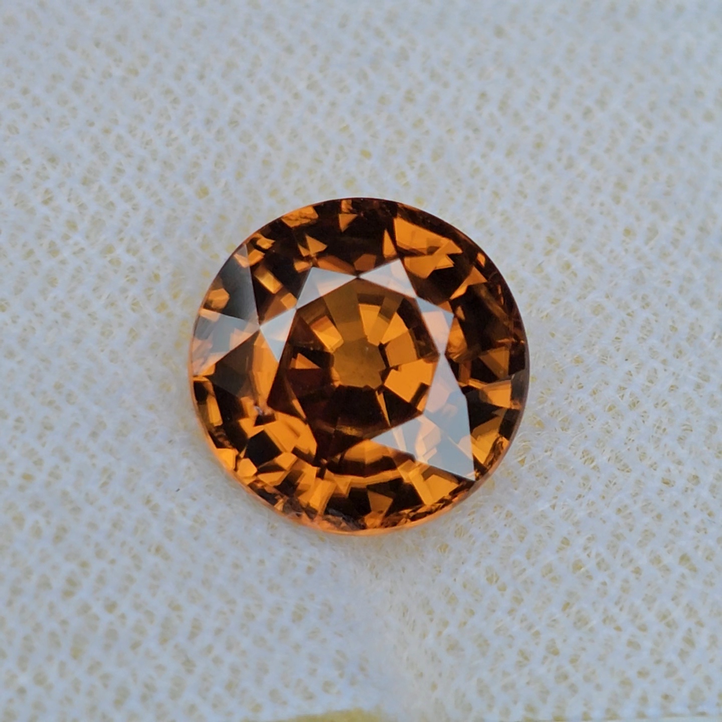 พลอย เพทาย (Zircon) 4.98 กะรัต (Cts.) พลอยแท้ อัญมณีมงคลประจําวันเกิด เครื่องประดับพลอย