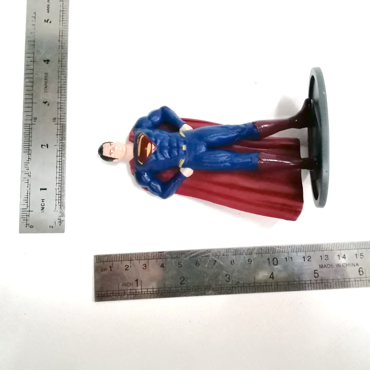 ขนาด 5 นิ้ว ฟิกเกอร์ยางตันซุปเปอร์แมน พรีเมี่ยมเบอร์เกอร์คิง มีฐานไม่พบบ่อย มือสองมีรอยบ้าง ของมีตามภาพไม่หัก ไม่กาว มีรอยบ้าง