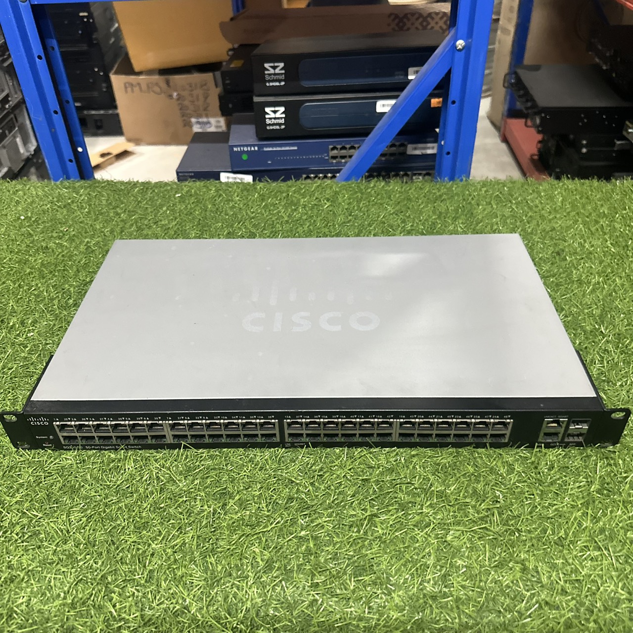 Switch Cisco SG200-50 Smart Switch 50-Port Gigabit 2 combo Mini-GBIC Layer 2